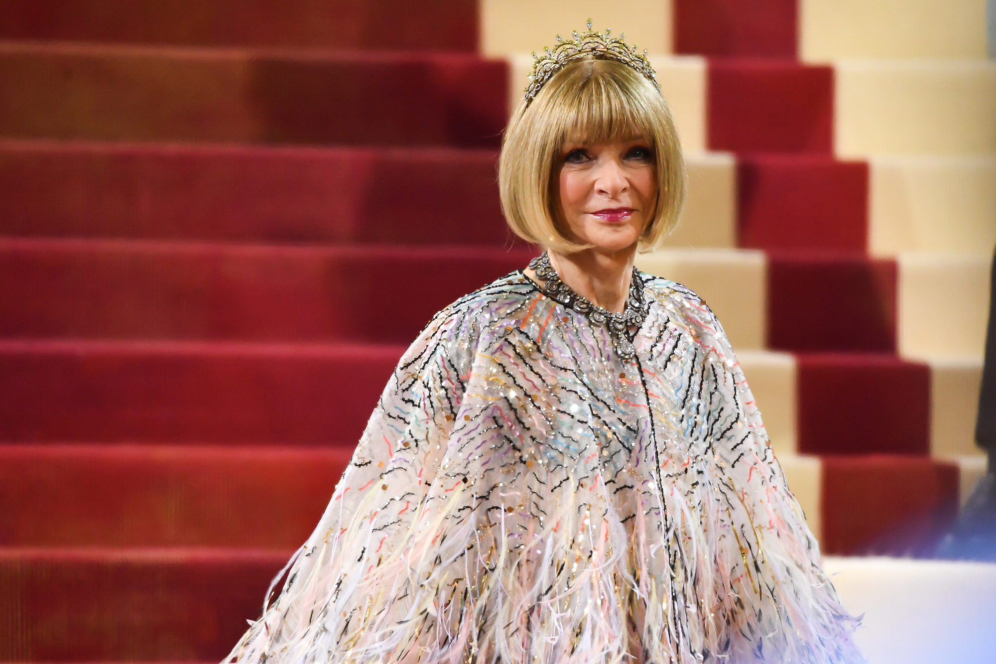 Anna Wintour: The editor of British Vogue between 1985 and 1987. 2000x1340 HD Background.