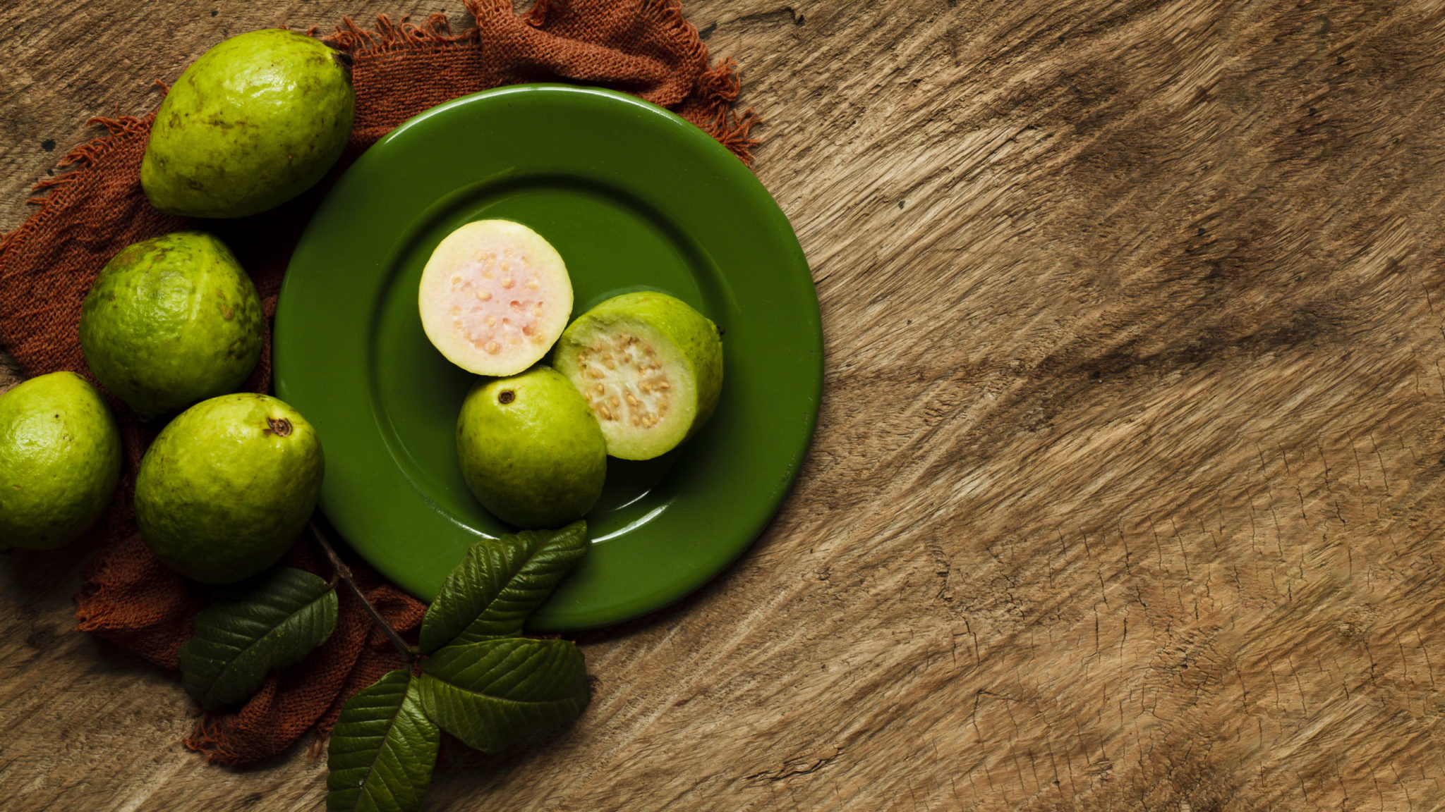 Guava: Guavas, used to make candies, preserves, and jams to serve on a toast. 2050x1160 HD Wallpaper.