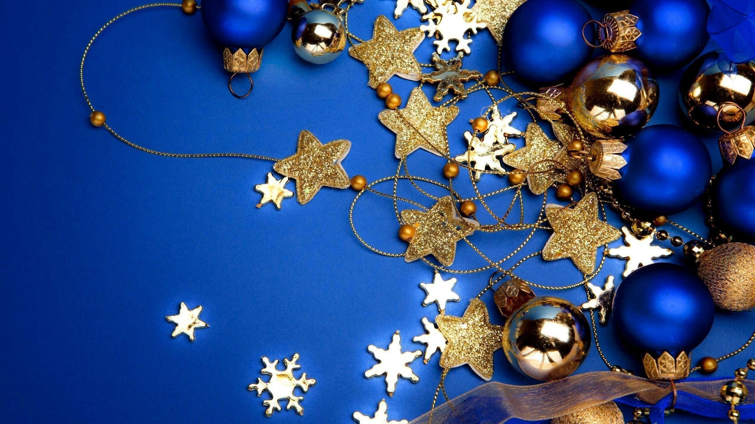 Christmas Ornament: Sparking stars, Snowflakes, Festive. 2560x1440 HD Background.