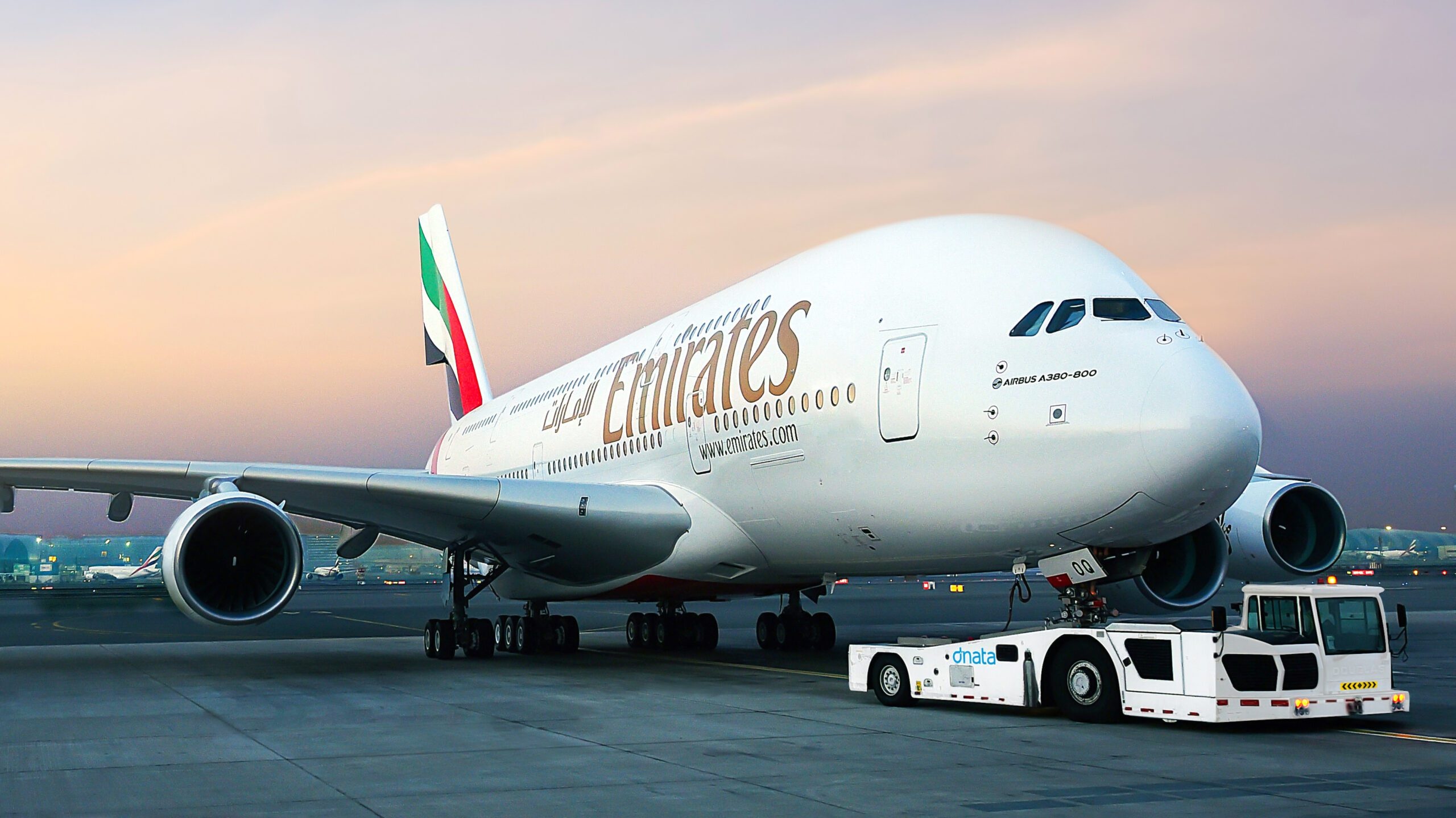 Emirates financial loss, Aviation industry challenges, Market analysis, Business news, 2560x1440 HD Desktop