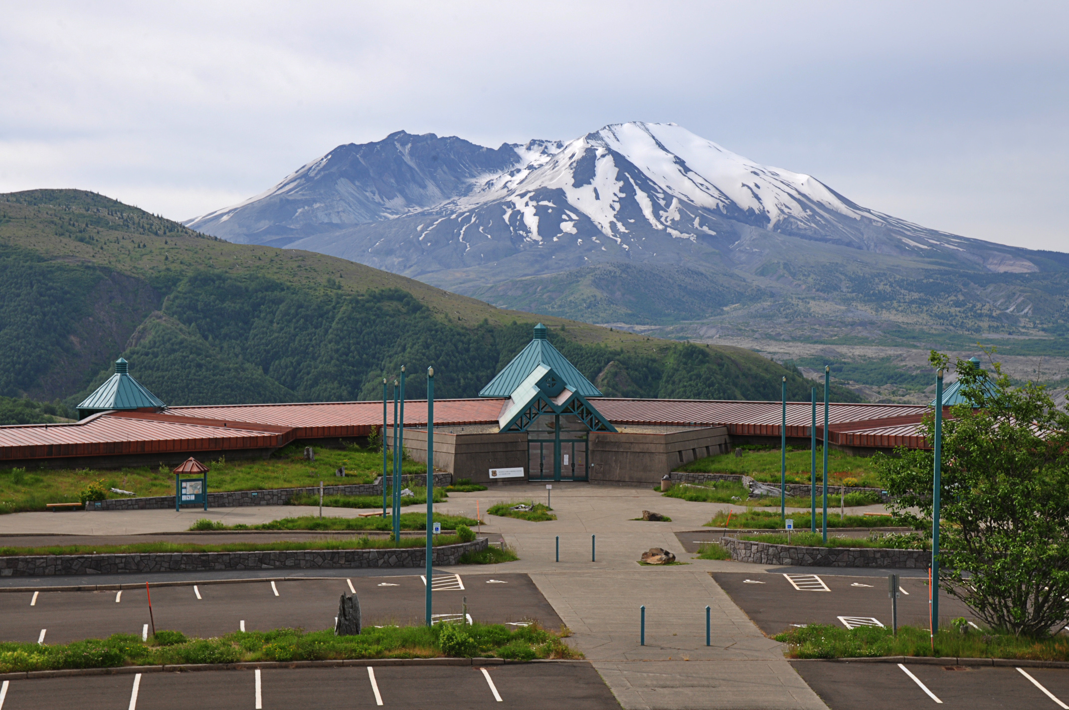 Mount St. Helens, Volcano deformation, Science center, 2150x1430 HD Desktop