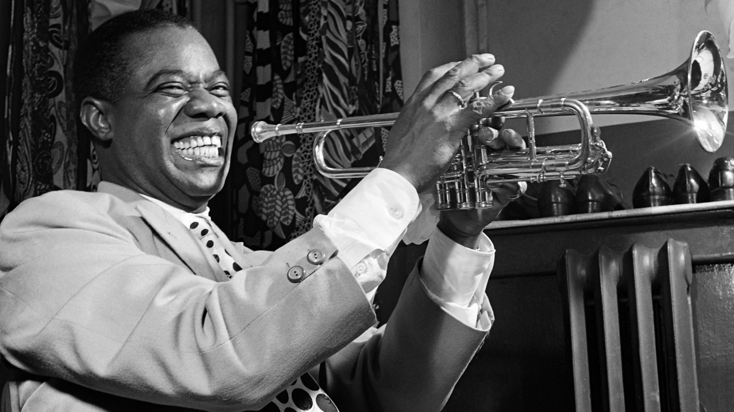 Louis Armstrong, Posted by Samantha Simpson, Jazz icon, Music memorabilia, 2400x1350 HD Desktop