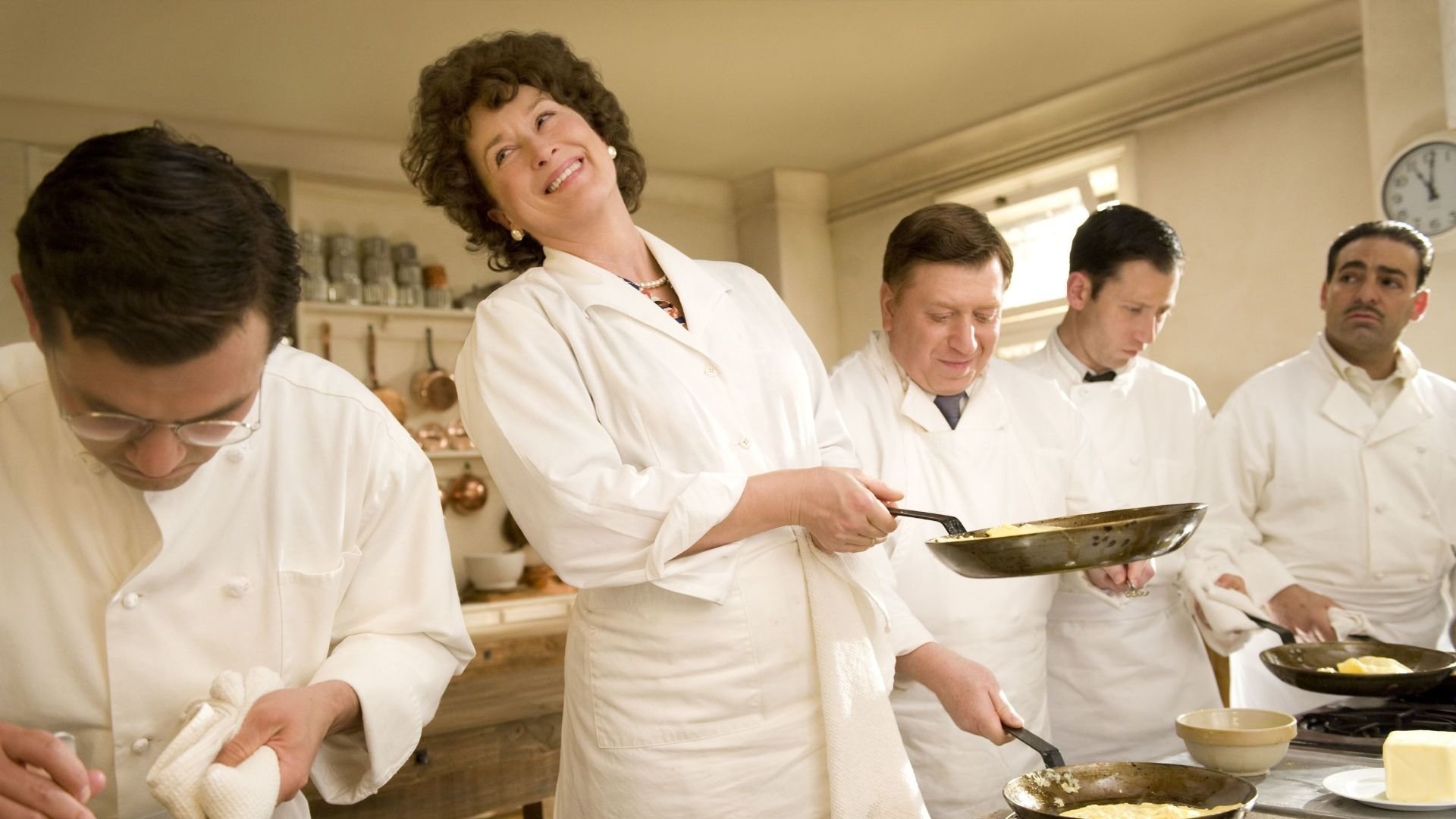 Julie and Julia: The film contrasts the life of chef in the early years of her culinary, Meryl Streep. 1920x1080 Full HD Wallpaper.