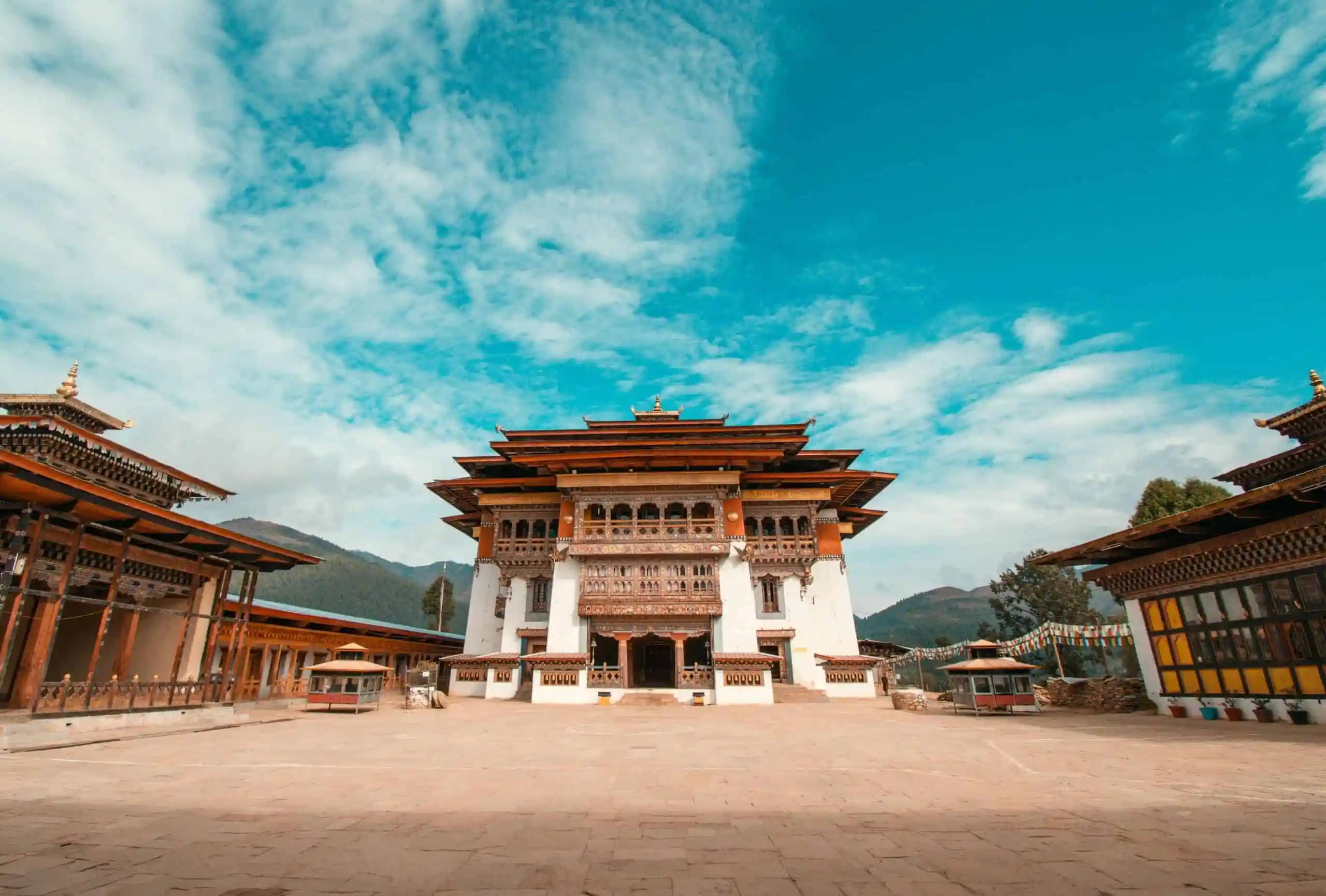 Exploring Bhutan, Linda goes East, Adventurous journey, Cultural encounters, 2560x1730 HD Desktop