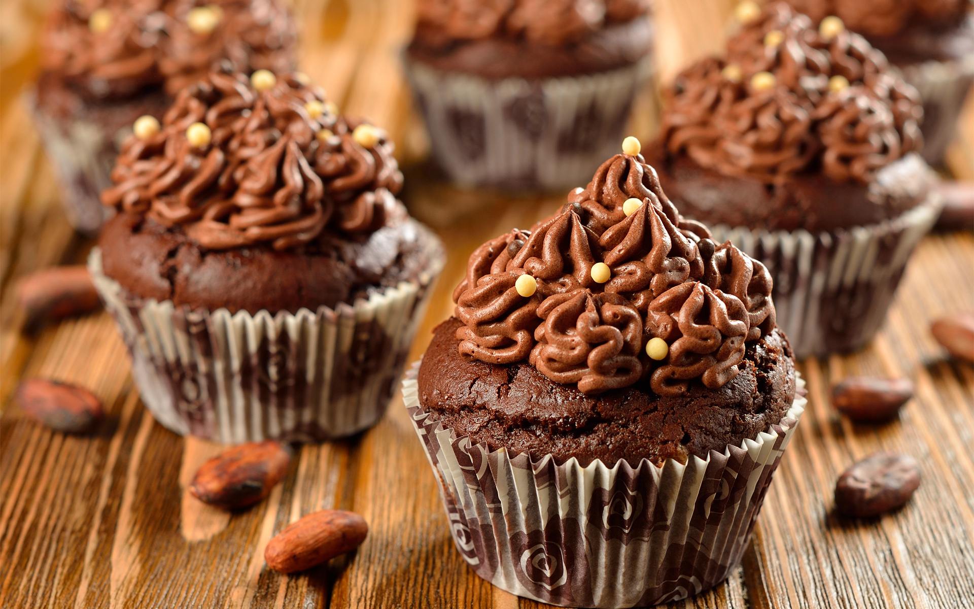 Muffin: Cupcake, Has a "moist, coarse-grained" texture. 1920x1200 HD Background.