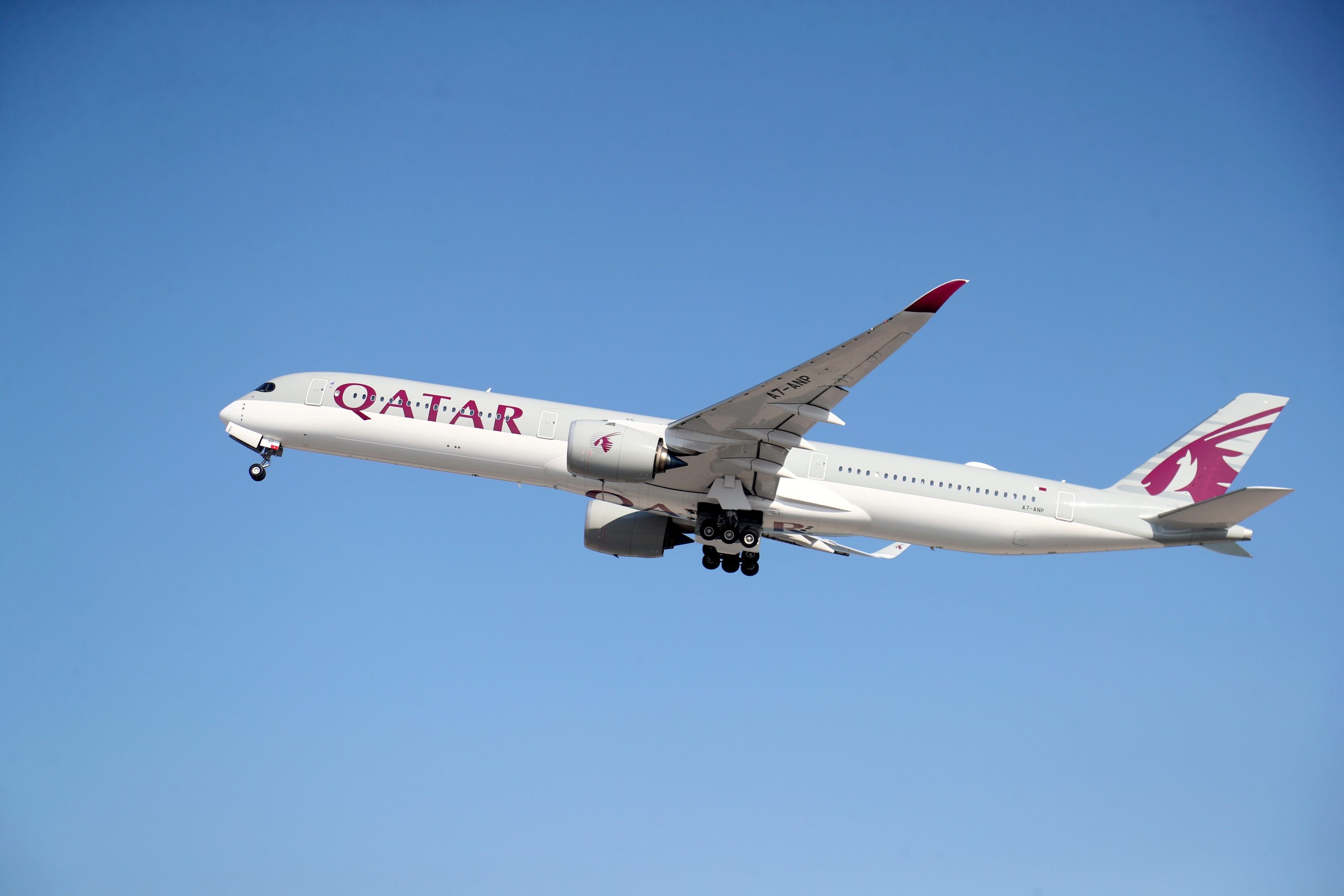 Qatar Airways, Travels, Border reopening, Airline aid, 3000x2000 HD Desktop