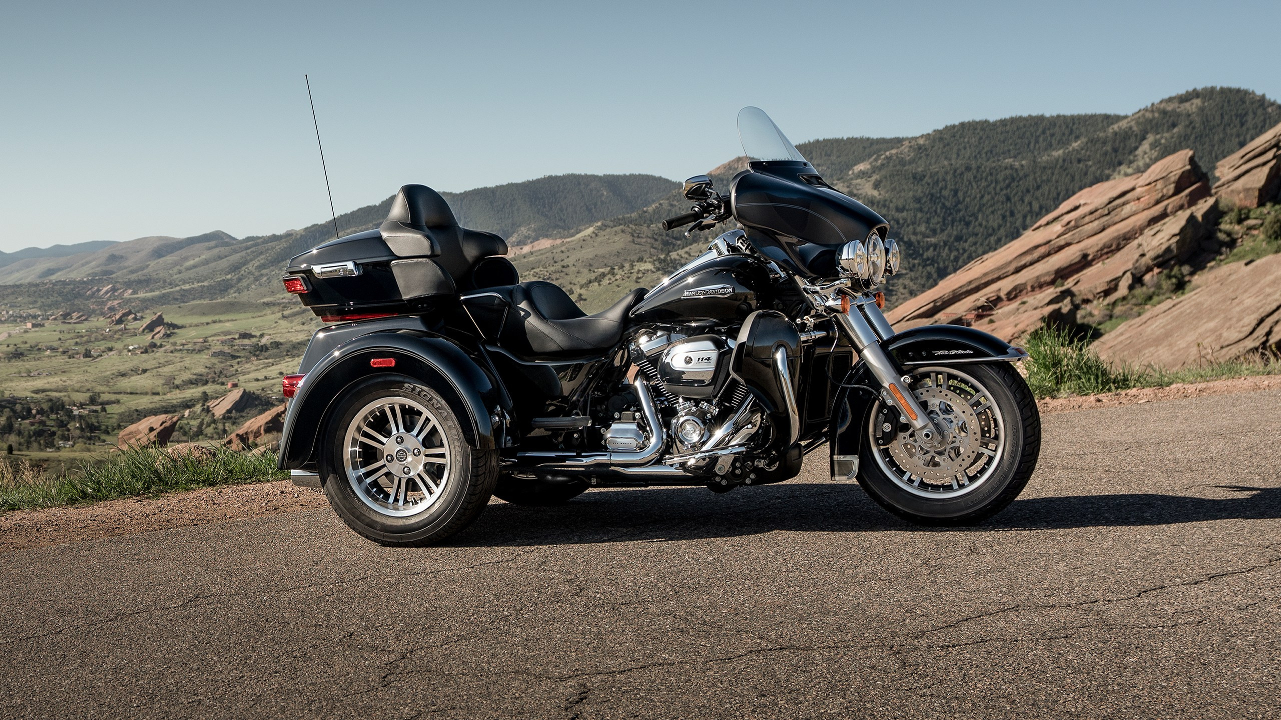 Harley-Davidson Tri Glide Ultra, 2019 model, Top speed, Ultimate cruising, 2560x1440 HD Desktop