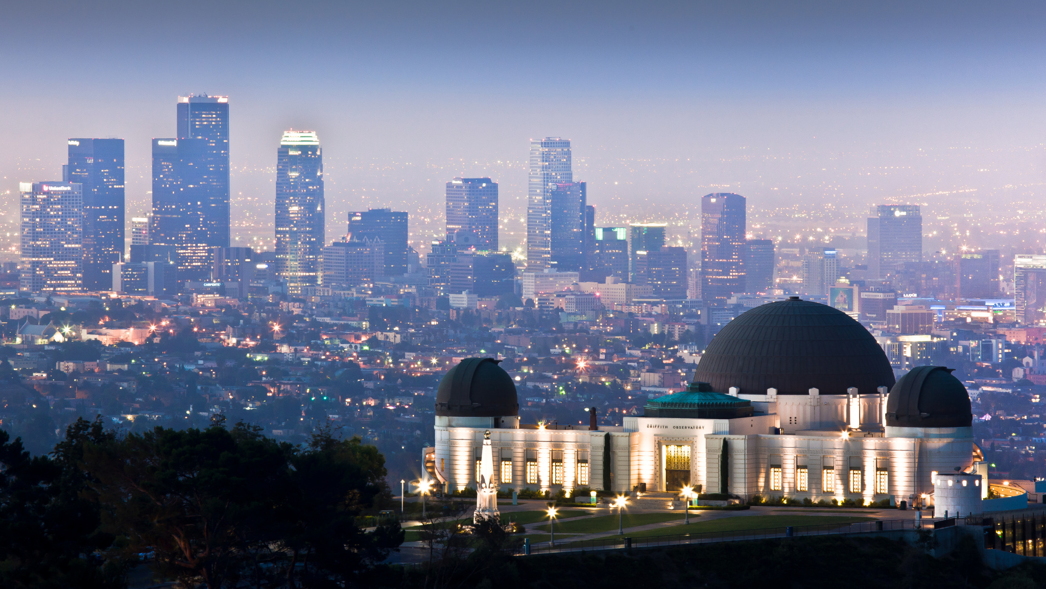 Griffith Observatory, Los Angeles landmark, Stunning architecture, Yen for discovery, 2050x1160 HD Desktop