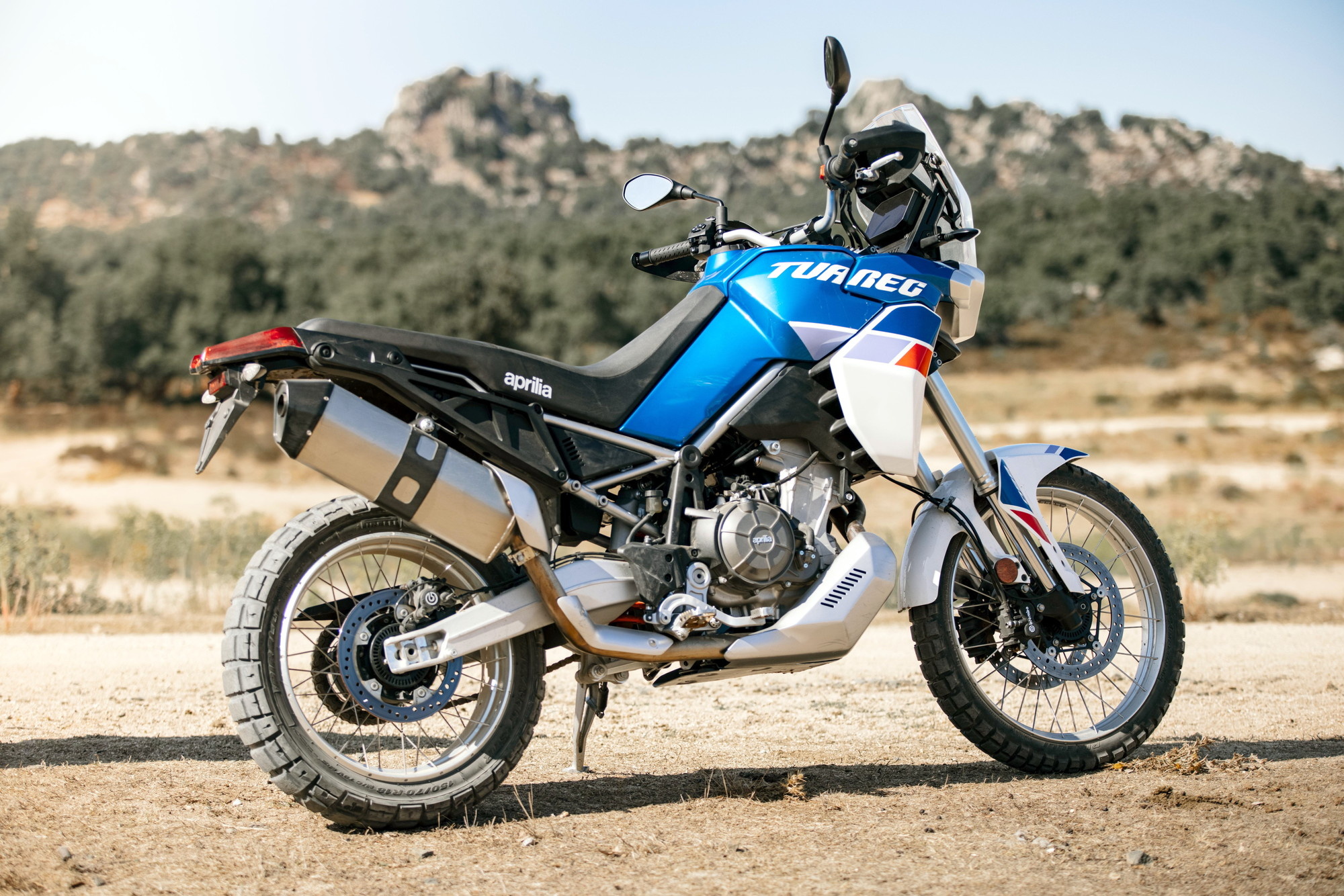Aprilia Tuareg 660, L'adventure bike, Irresistible model, Young and dynamic, 2000x1340 HD Desktop