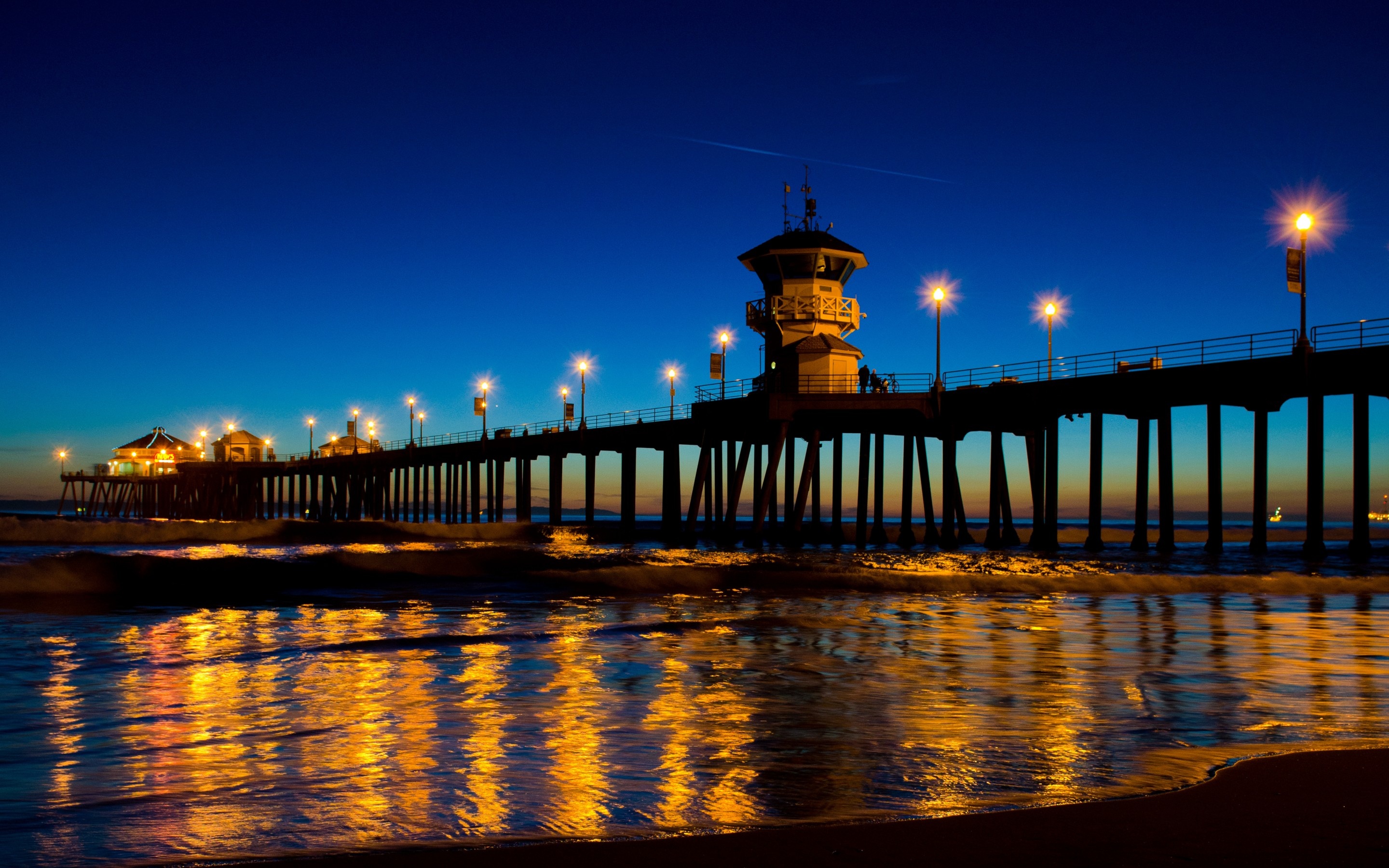 Huntington Beach, Travels, Huntington Beach pier, California beauty, 2880x1800 HD Desktop