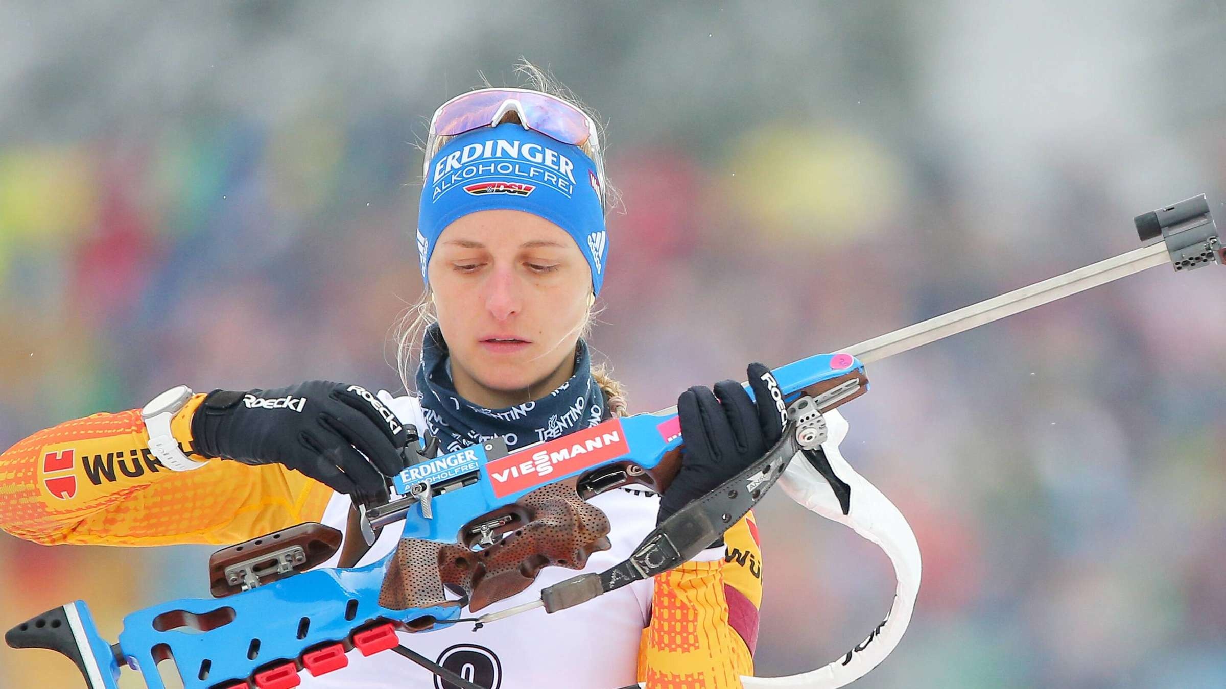 Vanessa Hinz, High expectations, Biathlon athlete, 2400x1350 HD Desktop