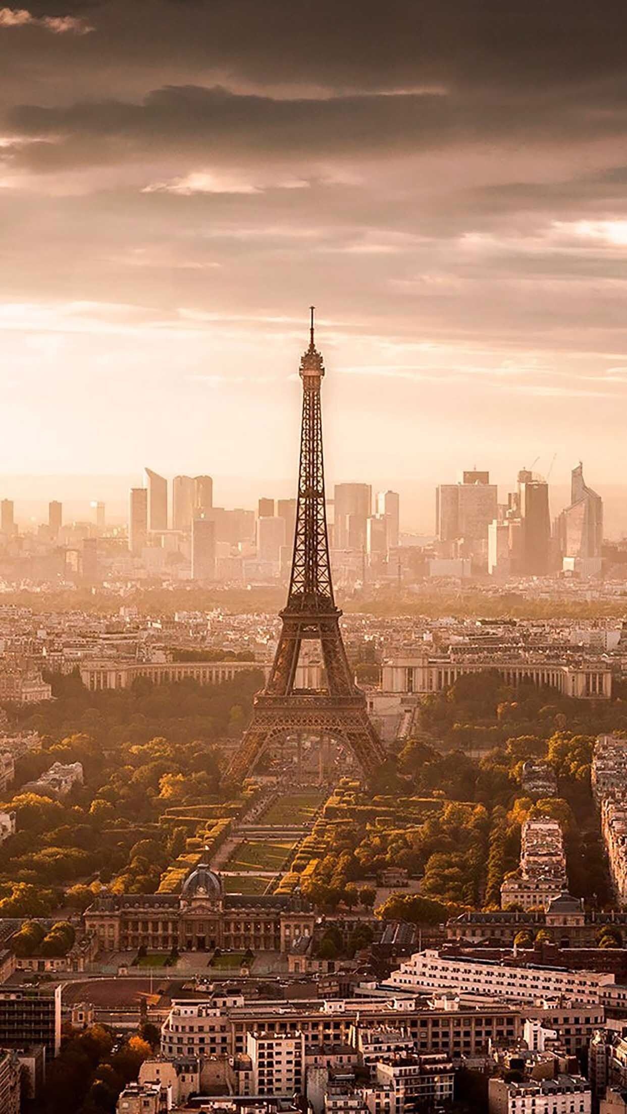 Paris: The capital of France, of art and of fashion. 1250x2210 HD Background.