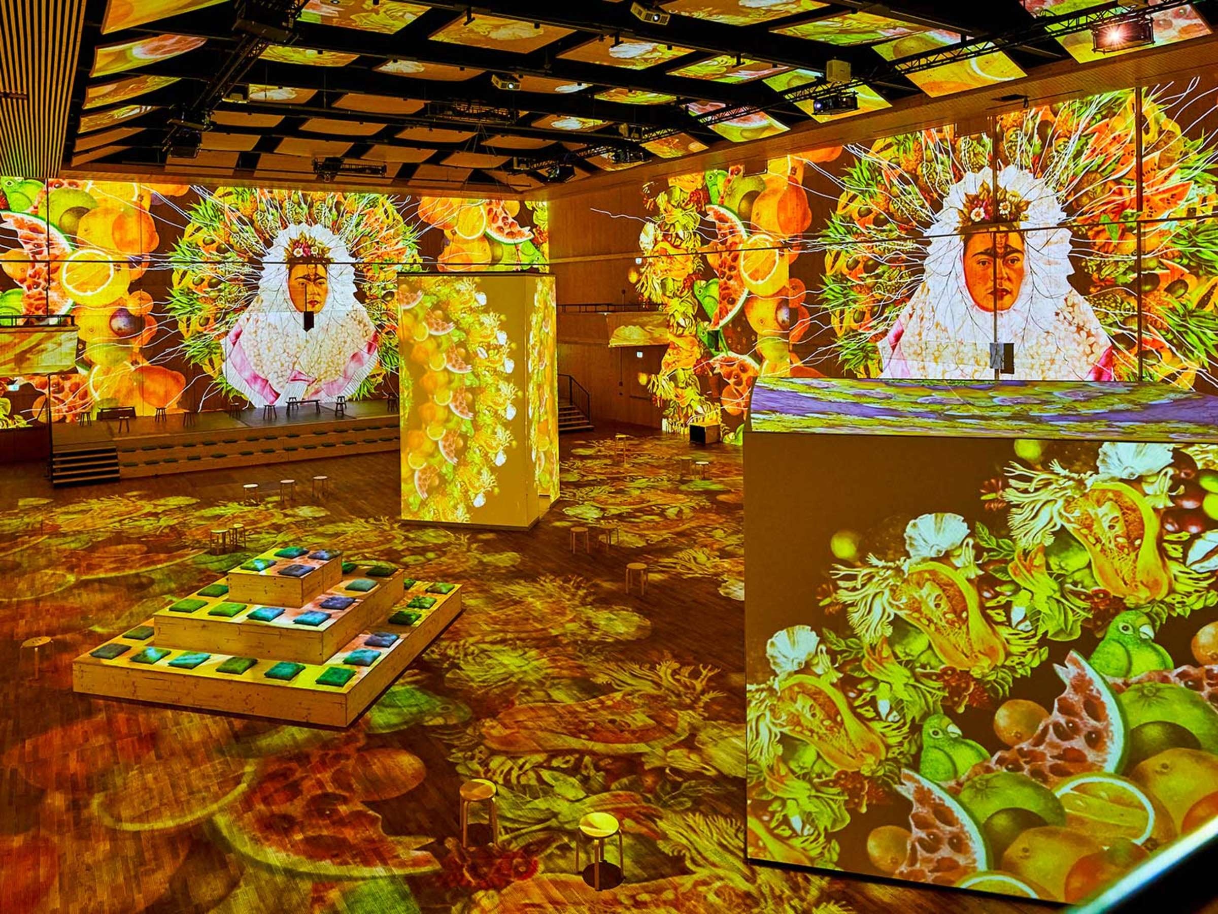 Interactive exhibition, Viva Frida Kahlo, Utopia Munich, Immersive journey, 2400x1800 HD Desktop