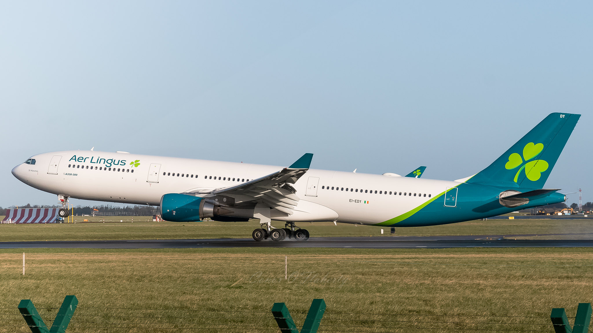 Aer Lingus launches, UK subsidiary, US route authorities, 2050x1160 HD Desktop