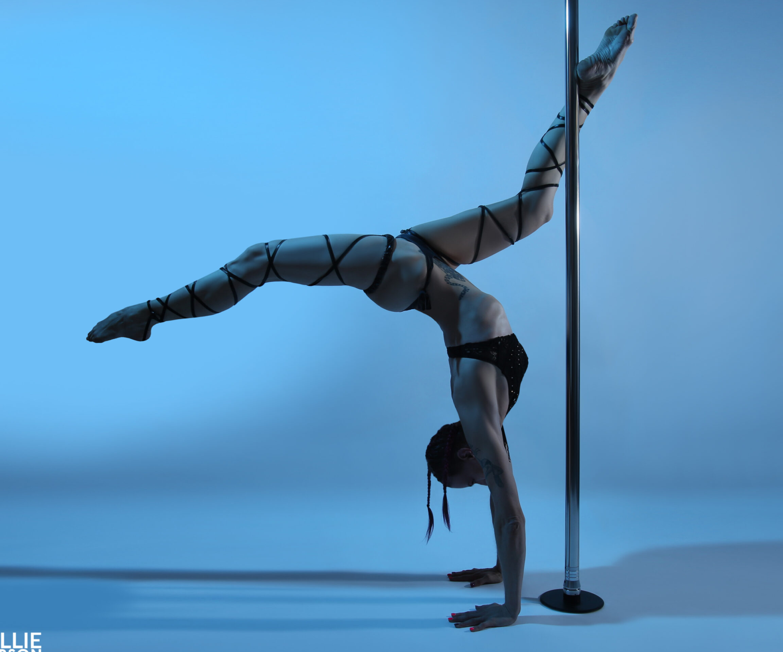 Pole Sports: Poling, Pole fitness, Woman pole dancer, Acrobatics. 2560x2140 HD Wallpaper.