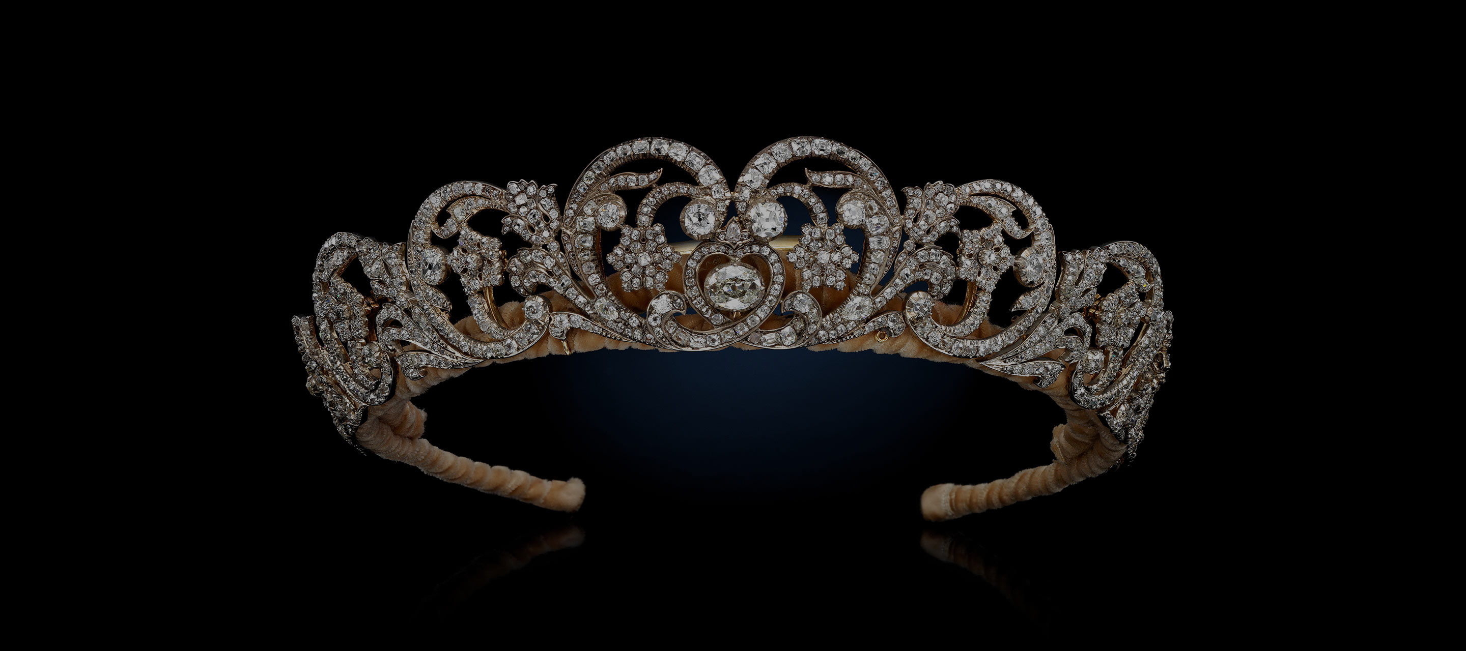 Power and image, Royal tiaras, Aristocratic elegance, Prestigious jewels, 2880x1280 Dual Screen Desktop