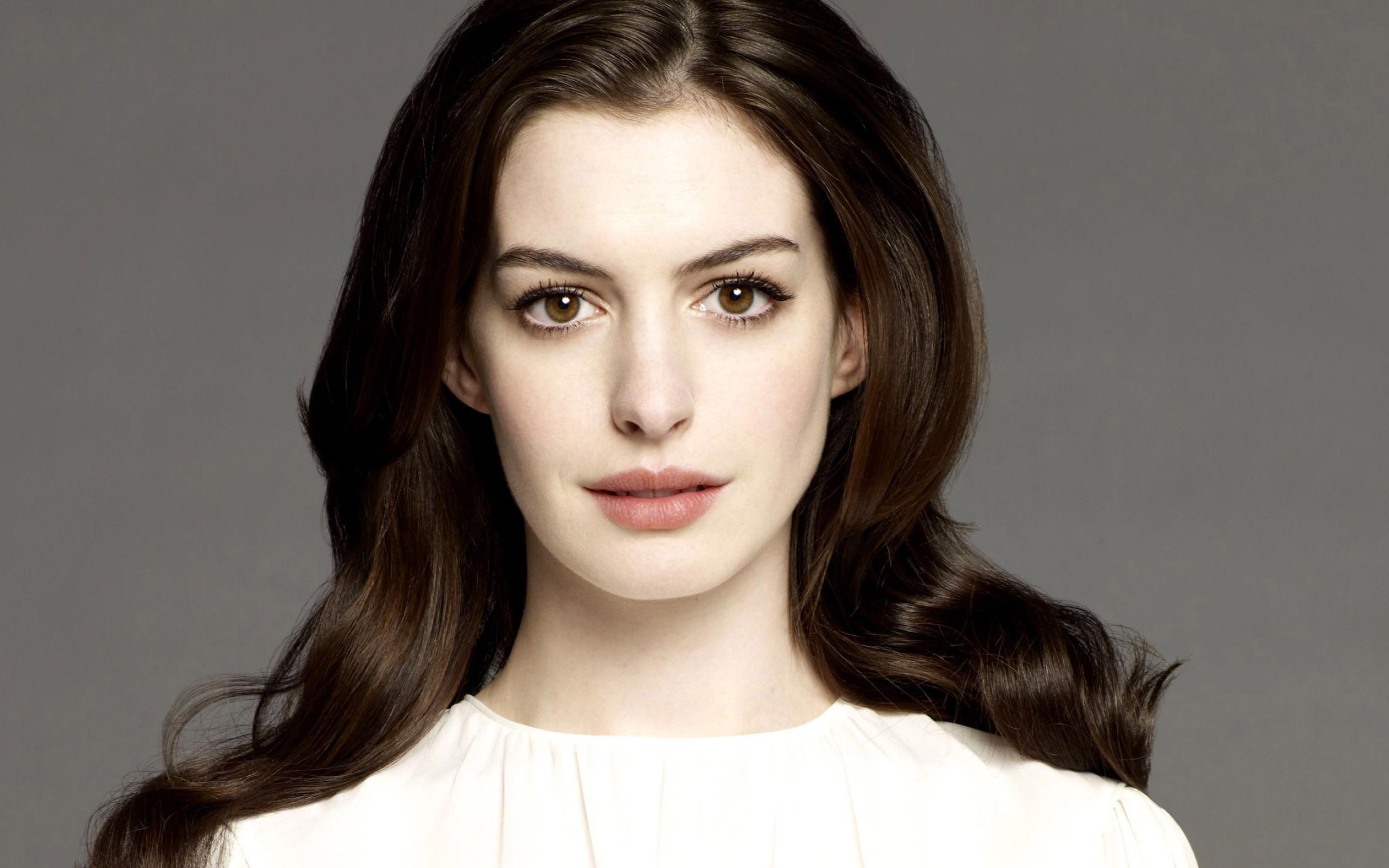 Anne Hathaway: Played Madeline Bray in a 2002 period comedy-drama film, Nicholas Nickleby. 2560x1600 HD Wallpaper.