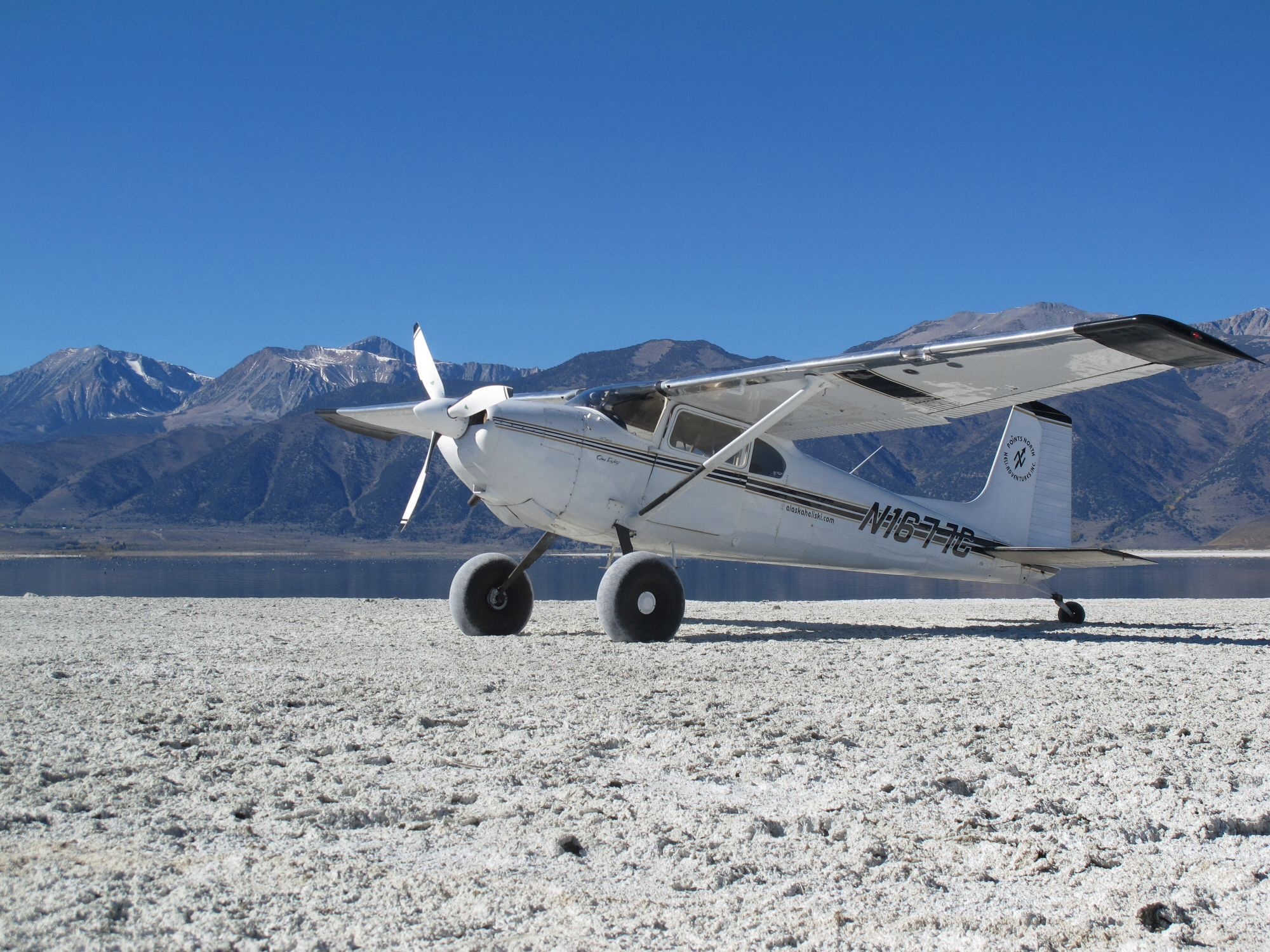 Cessna 180, Cessna, Hiking, Mountains, 2000x1500 HD Desktop