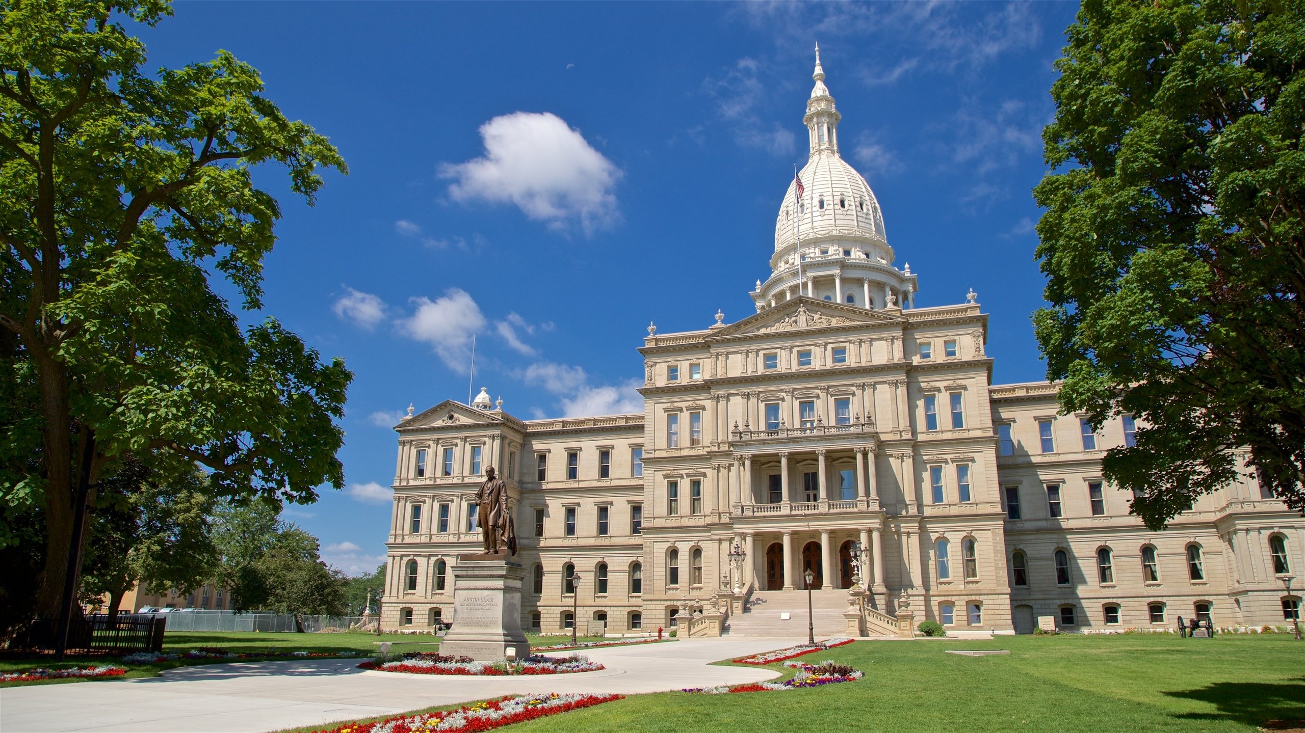 Michigan State Capitol, Lansing vacation rentals, House rentals, State Capitol, 2560x1440 HD Desktop