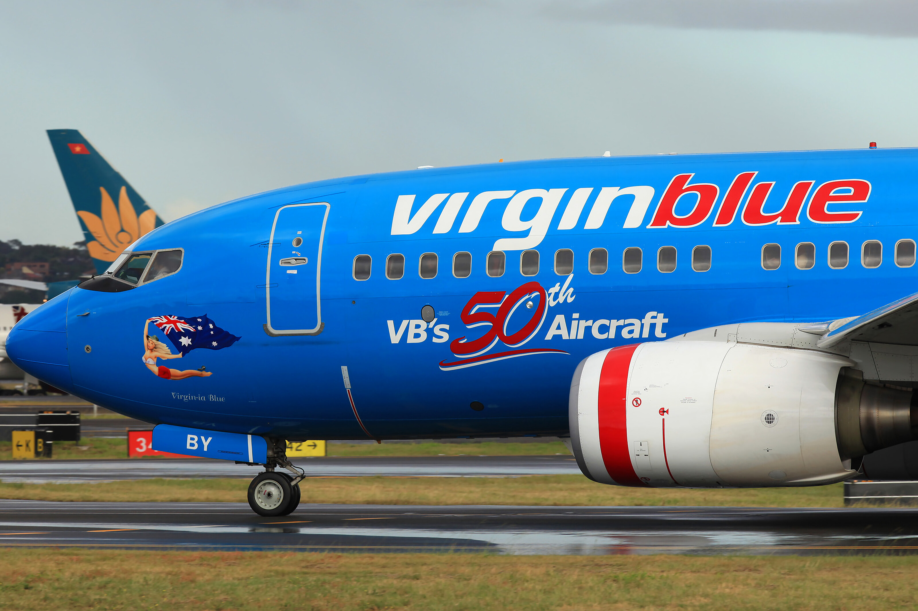 Virgin Blue Airlines, First-class travel experience, Unforgettable moments, Exceptional service, 3200x2130 HD Desktop