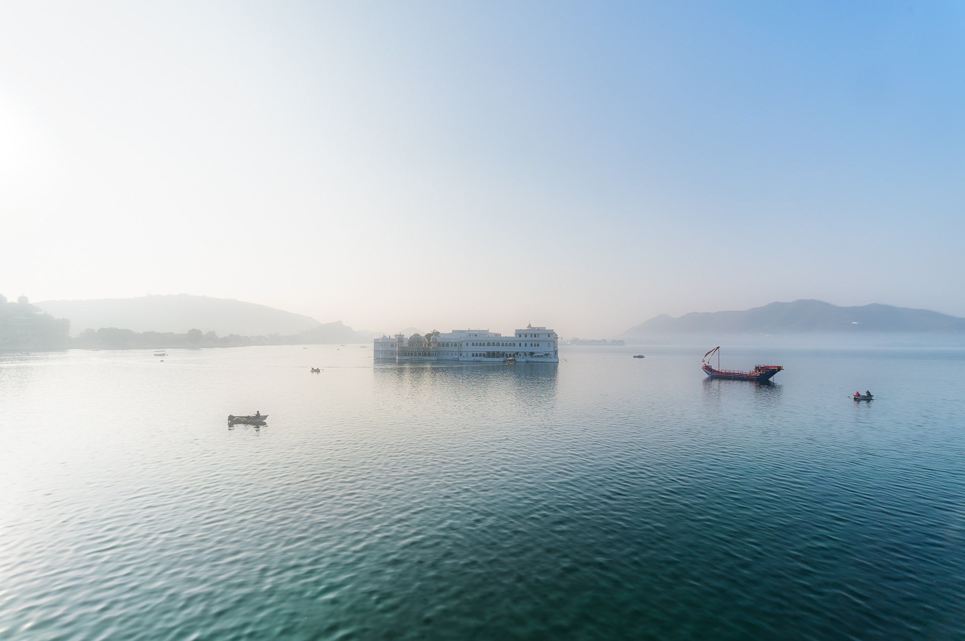 Lake Pichola, Travels, Udaipur beauty, Tranquil waters, 1920x1280 HD Desktop