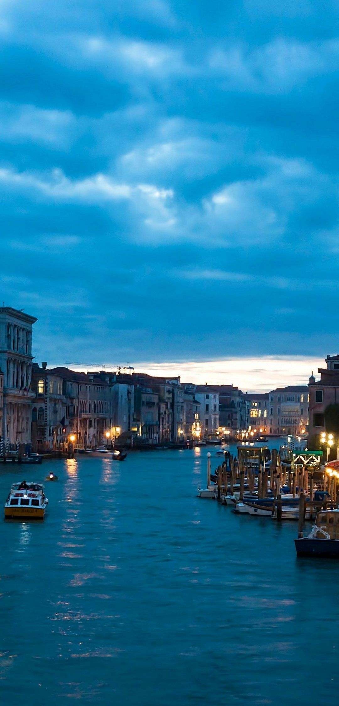 Venice: One of the most powerful city-states during the Middle Ages and Renaissance. 1080x2250 HD Wallpaper.