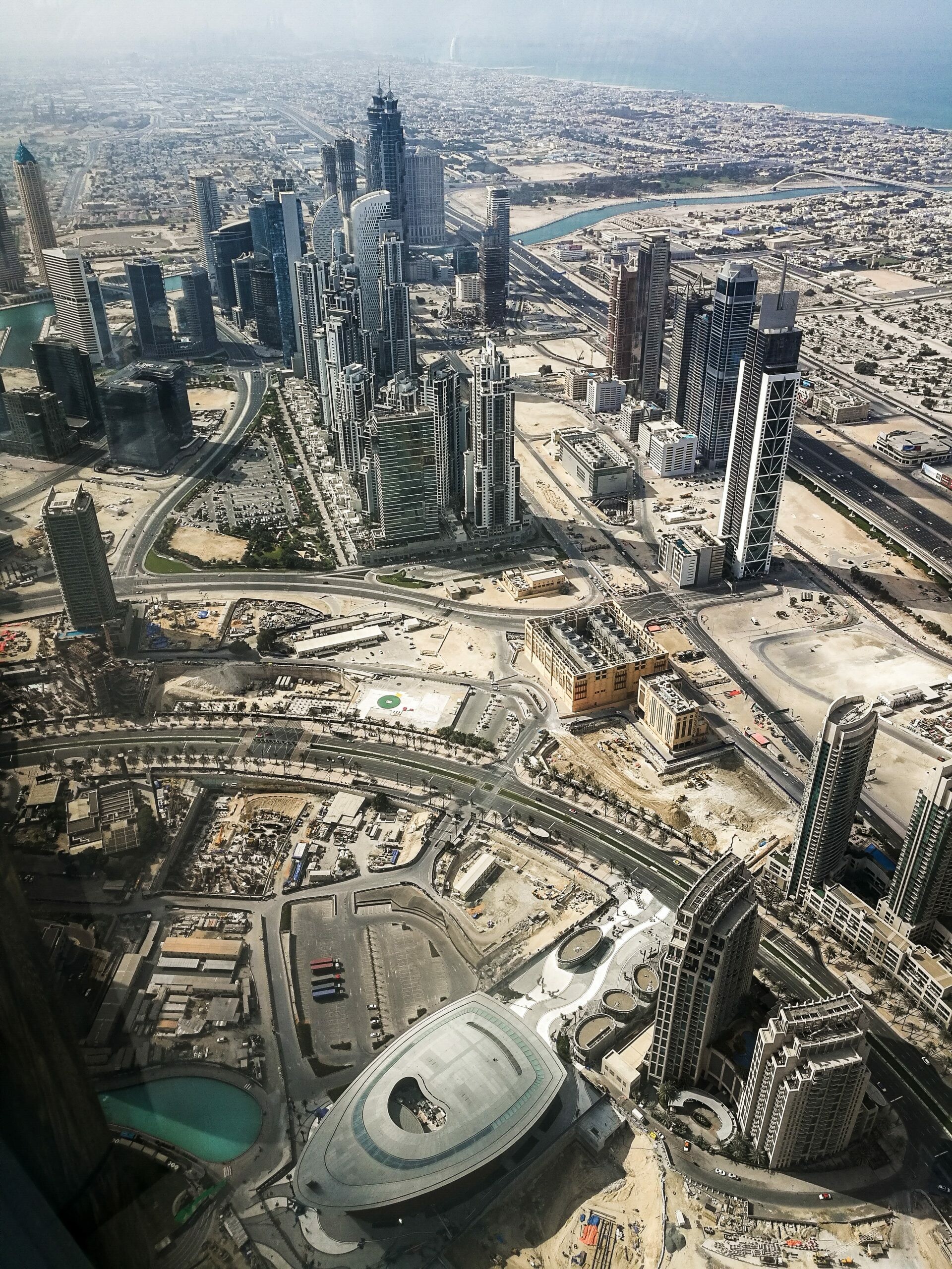 United Arab Emirates: Dubai, The capital of the Emirate of Dubai, the most populated of the 7 emirates. 1920x2560 HD Background.
