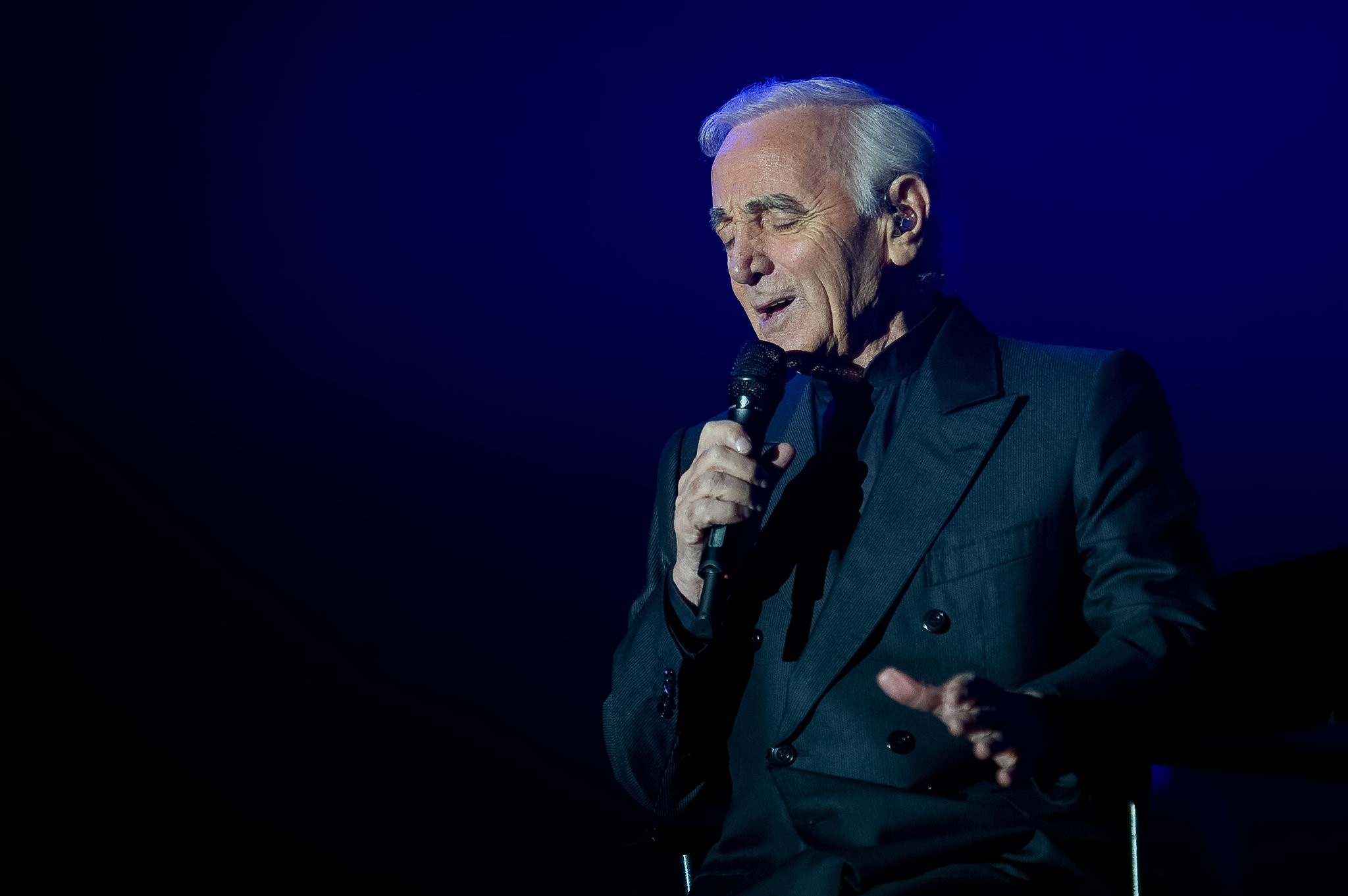 Enduring French singer, Charles Aznavour, Sinatra comparison, 2050x1370 HD Desktop