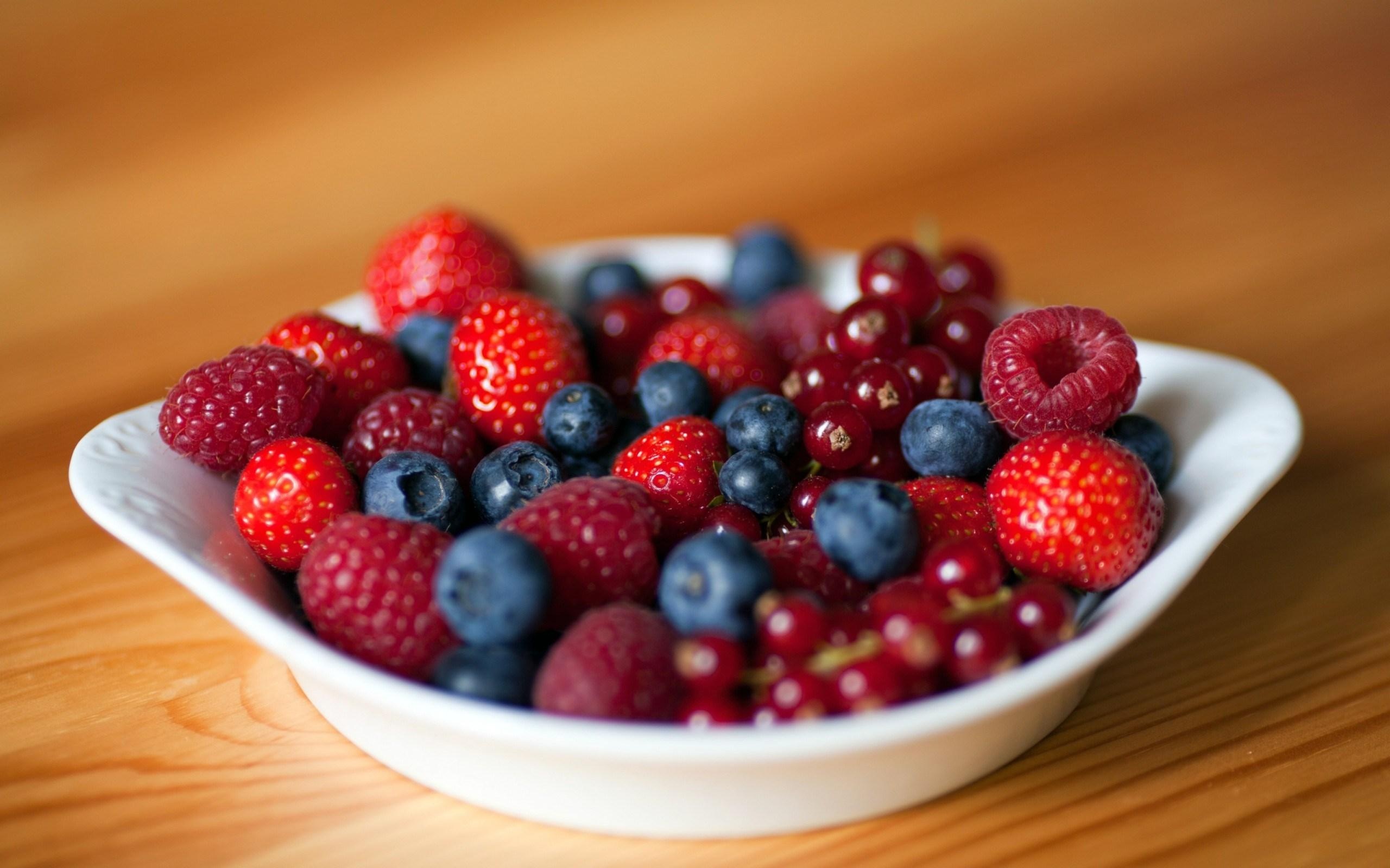 Juicy berries, Fresh and vibrant, Bursting with flavor, Healthy and nutritious, 2560x1600 HD Desktop