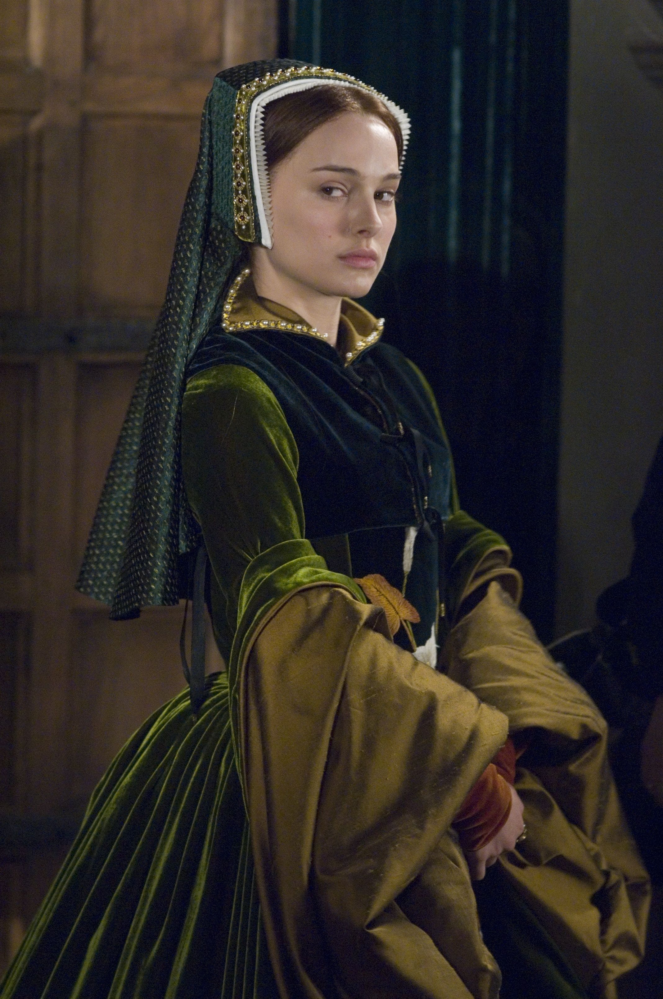 The Other Boleyn Girl, Tudor fashion, Tudor costumes, 2140x3220 HD Phone
