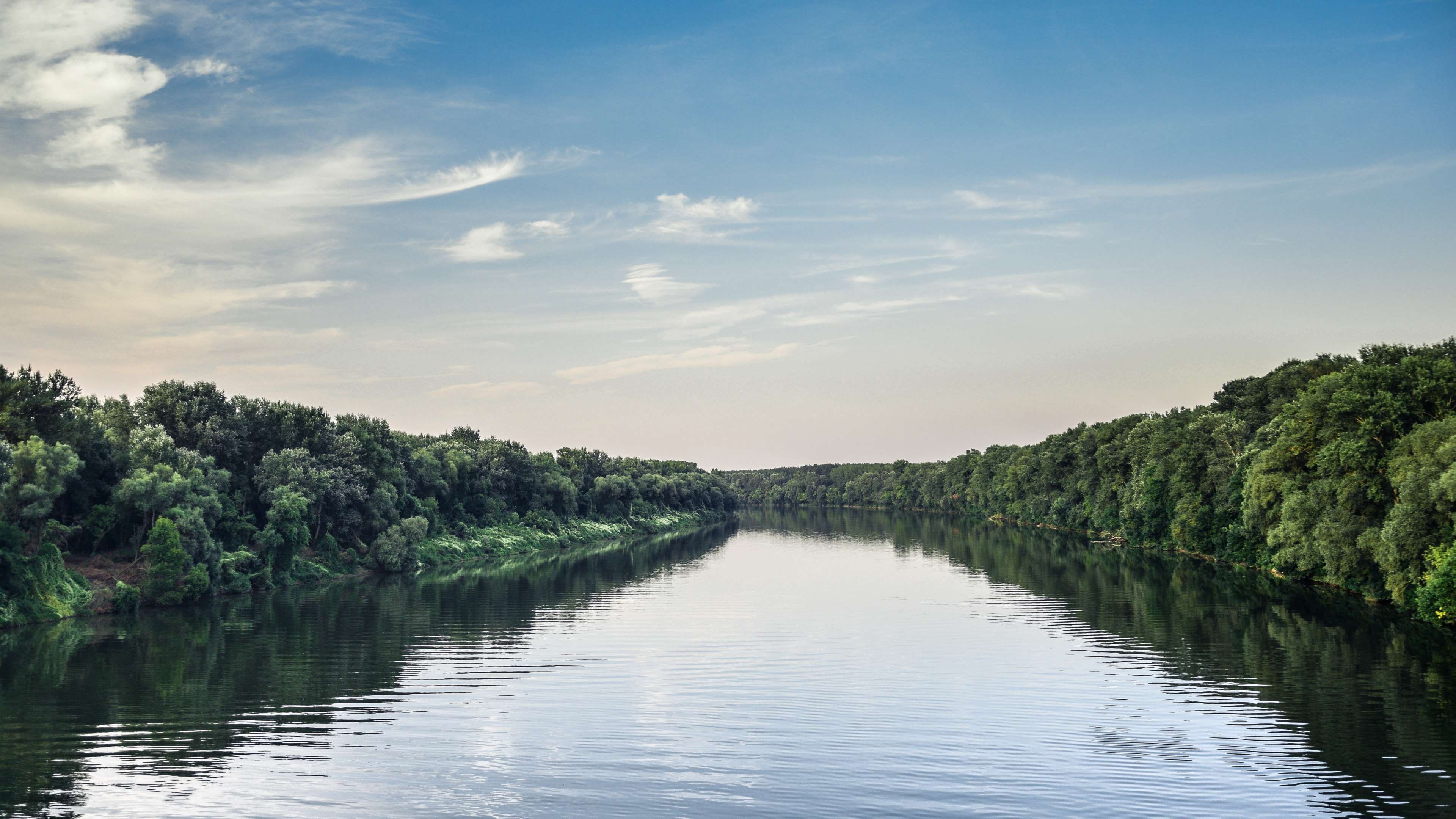 Riverside travels, Blue calm waters, Cloudy sky, Hungary, 3840x2160 4K Desktop