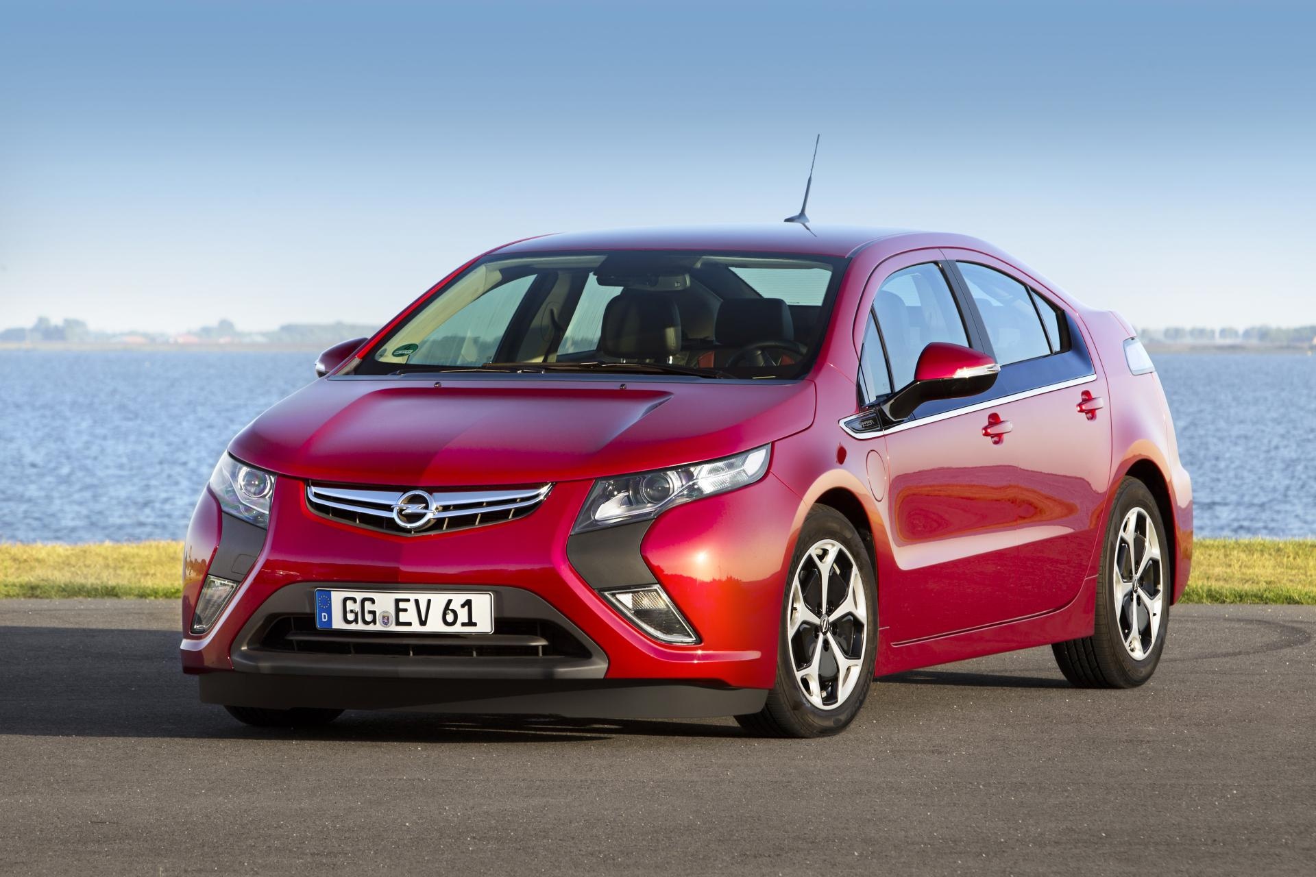 Opel Ampera, 2012 model news, Electric vehicle information, Car enthusiasts' resource, 1920x1280 HD Desktop