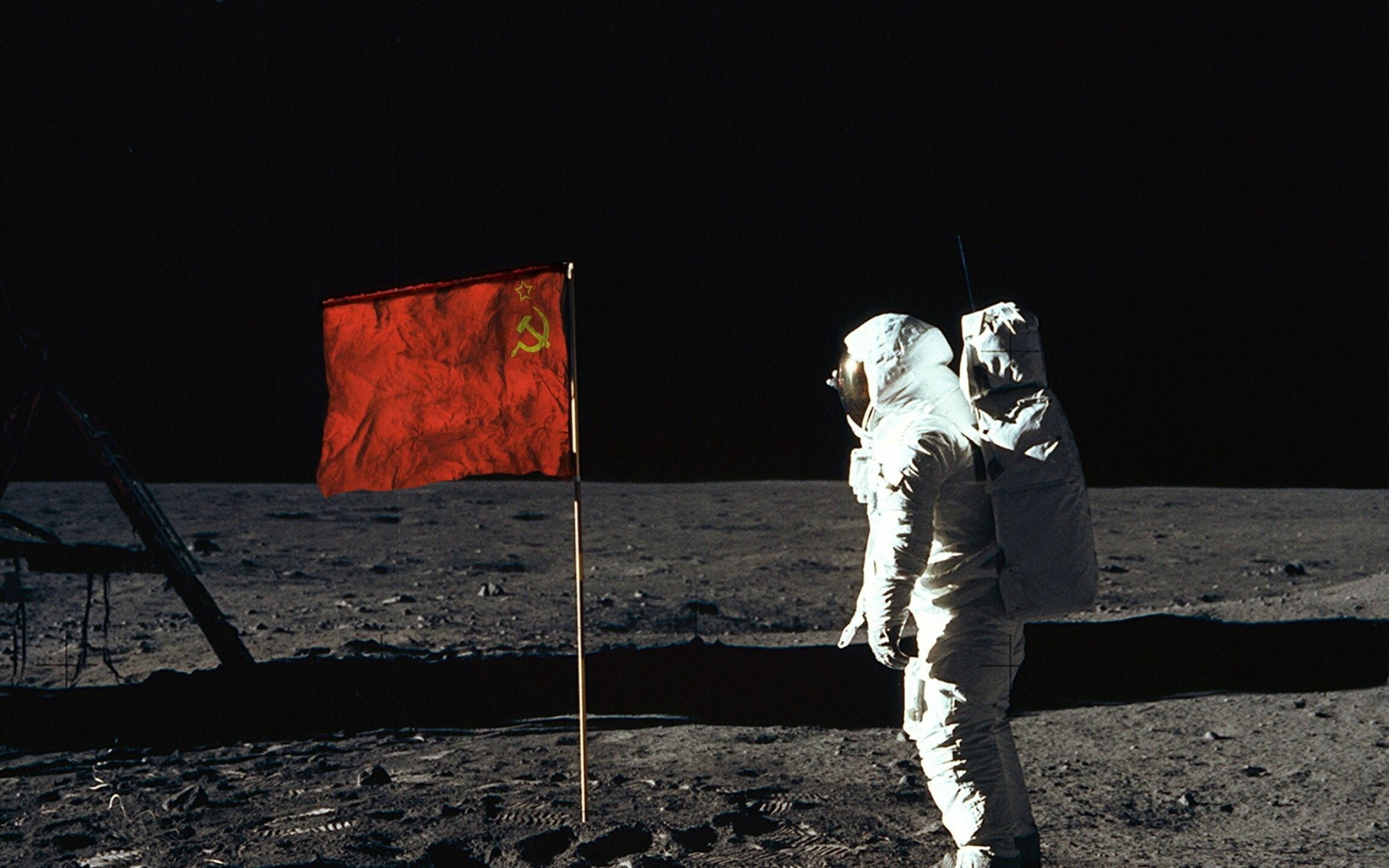 Man on the Moon: Astronaut, Buzz Aldrin, Apollo 11, The American spaceflight. 2560x1600 HD Wallpaper.