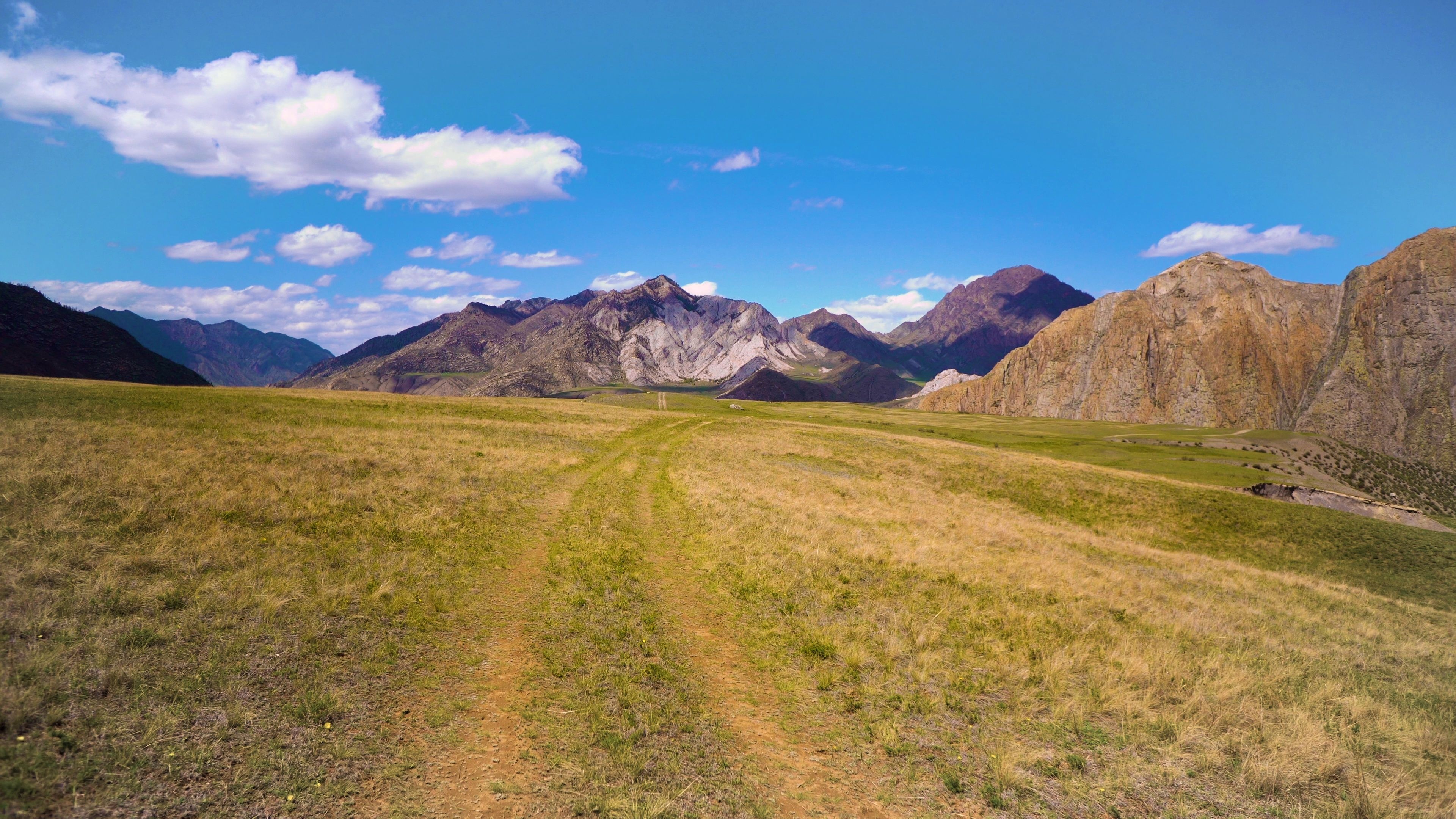 Altai Mountains view, Valtron84 footage, Mountain valley beauty, Incredible landscape, 3840x2160 4K Desktop