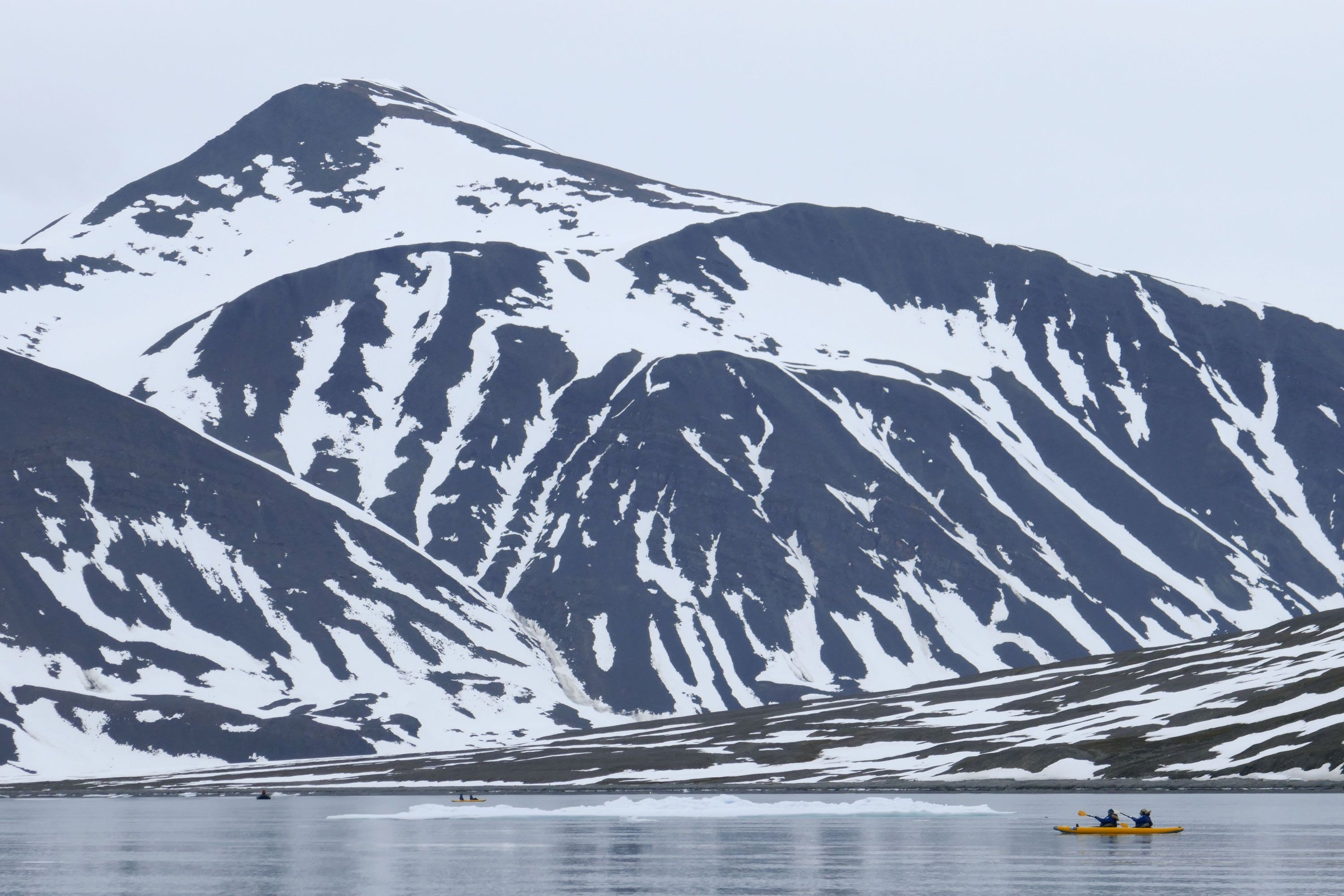 Spitsbergen National Park, Arctic wilderness, Glacial landscapes, Remote exploration, 3000x2000 HD Desktop