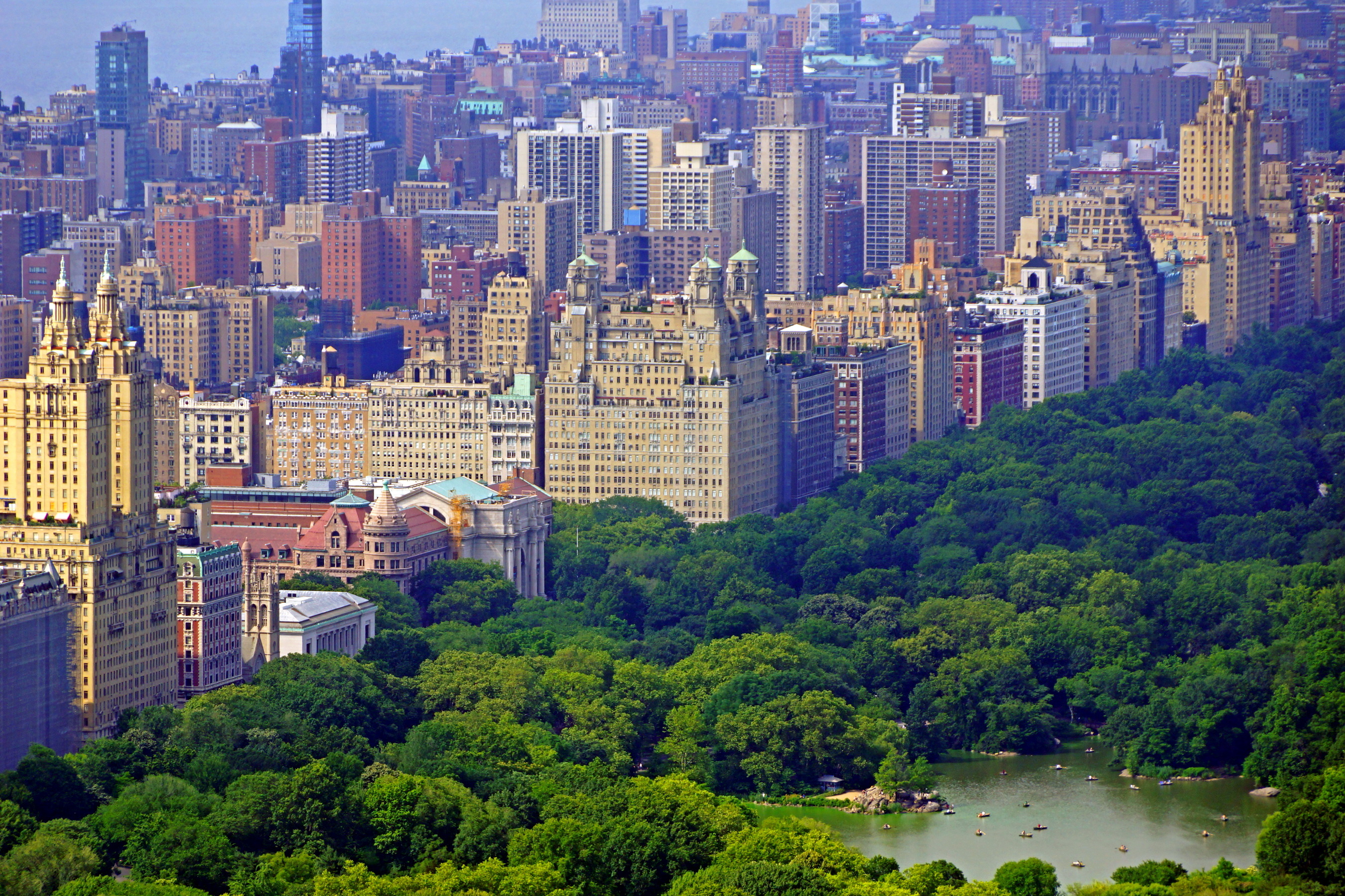 Central Park: The biologically diverse ecosystem, Green area in the city, Flora and fauna. 2700x1800 HD Wallpaper.