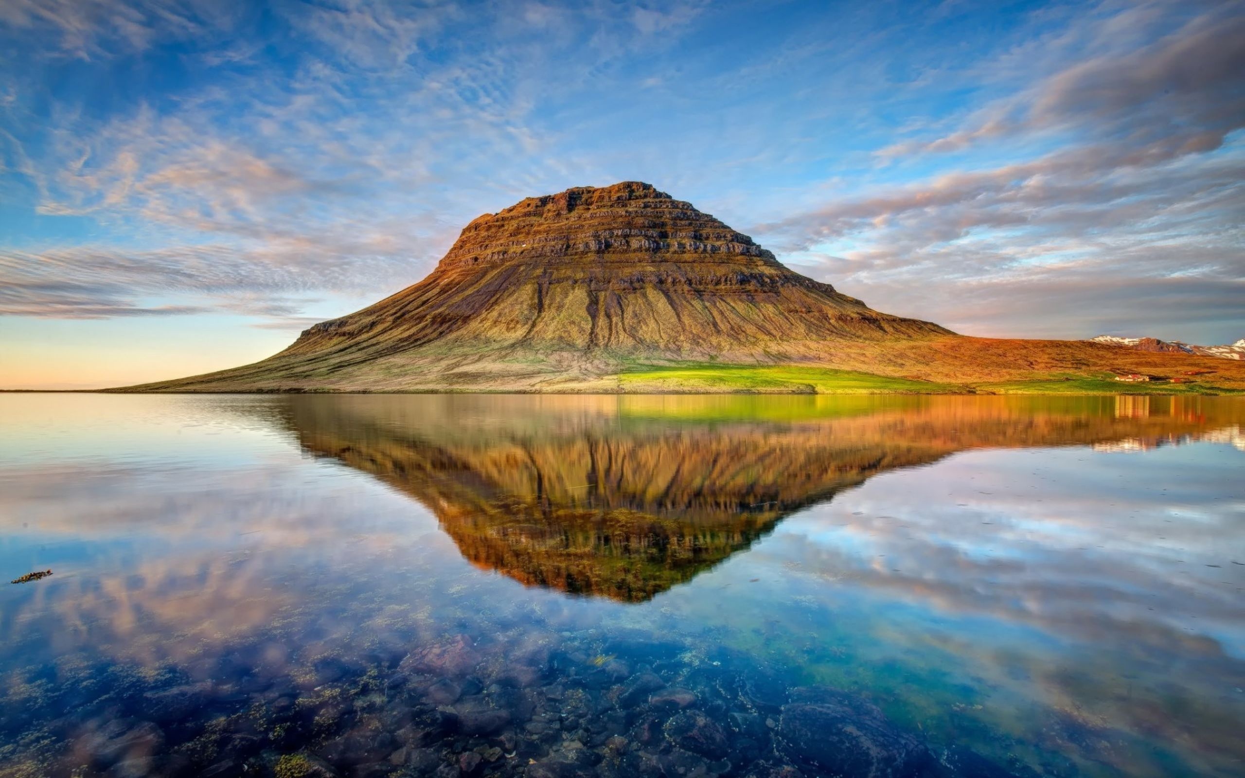 Kirkjufell Iceland, HD Wallpaper, Majestic Beauty, Scenic Marvel, 2560x1600 HD Desktop