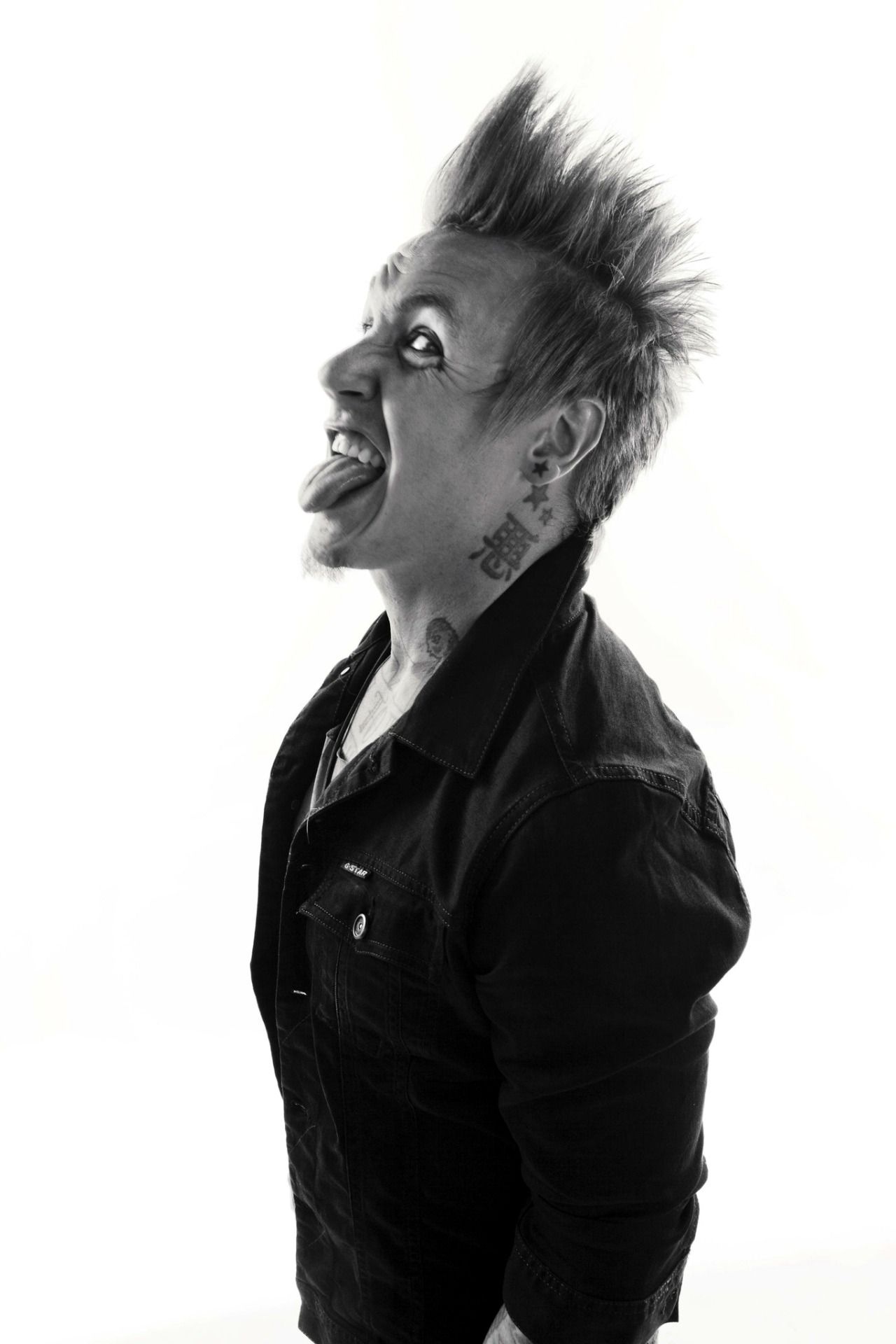 Jacoby Shaddix, Papa Roach, Music blog, Exclusive content, 1280x1920 HD Phone