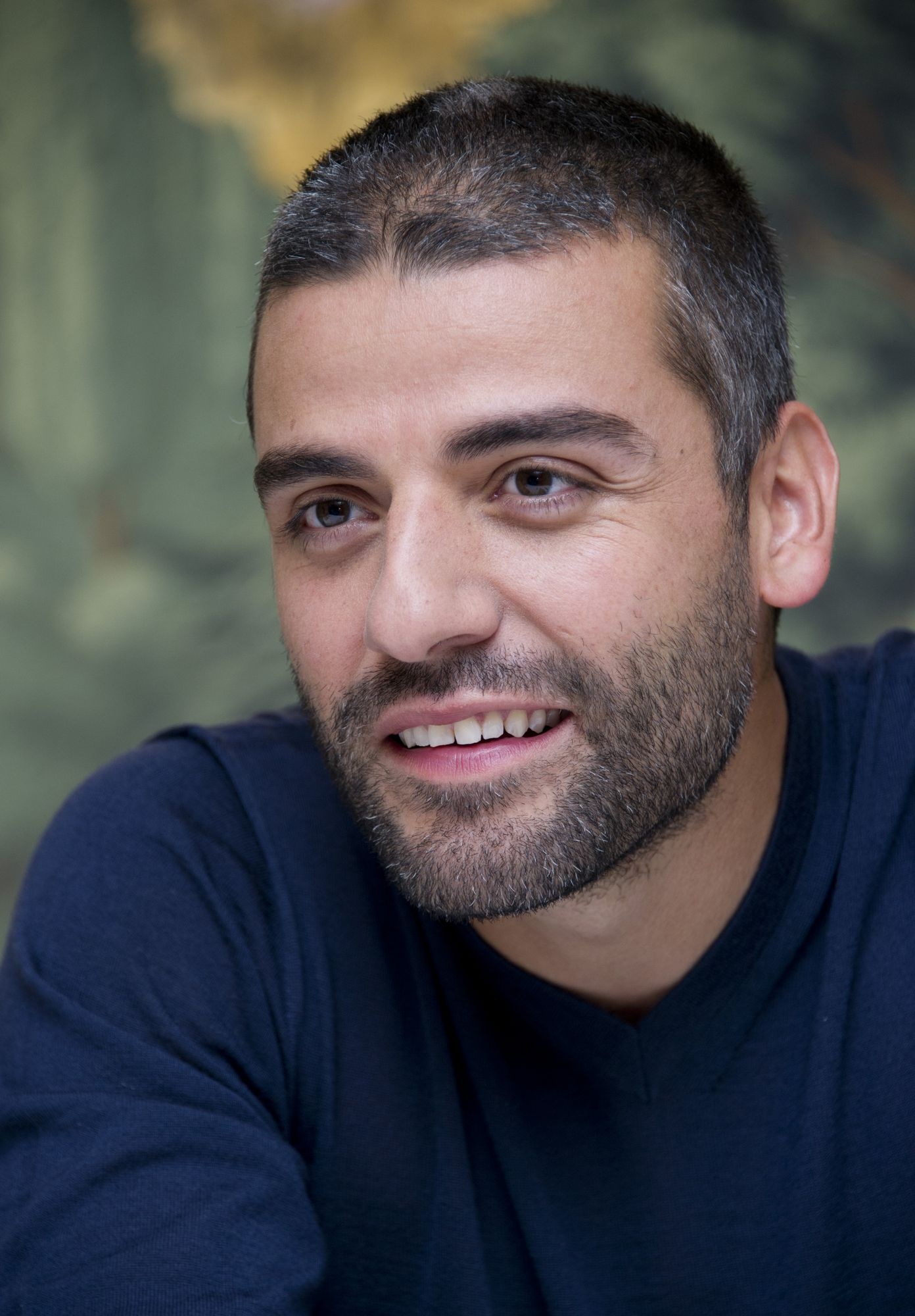 Oscar Isaac, Celebrity HQ wallpapers, High-quality images, Popular actor, 1400x2000 HD Handy