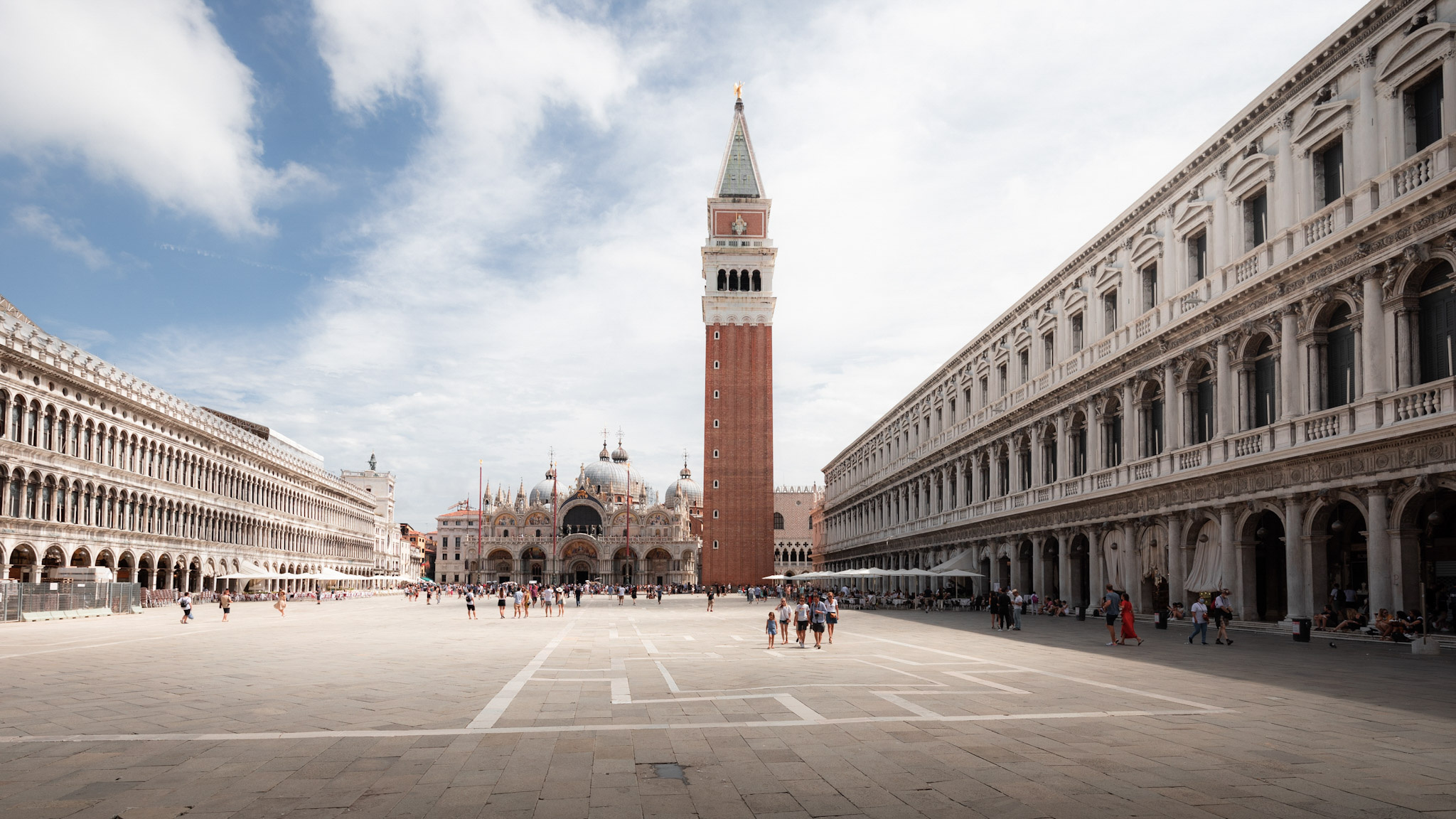 St. Mark's Basilica, Venice travel guide, Ayo World, Travel tips, 2050x1160 HD Desktop
