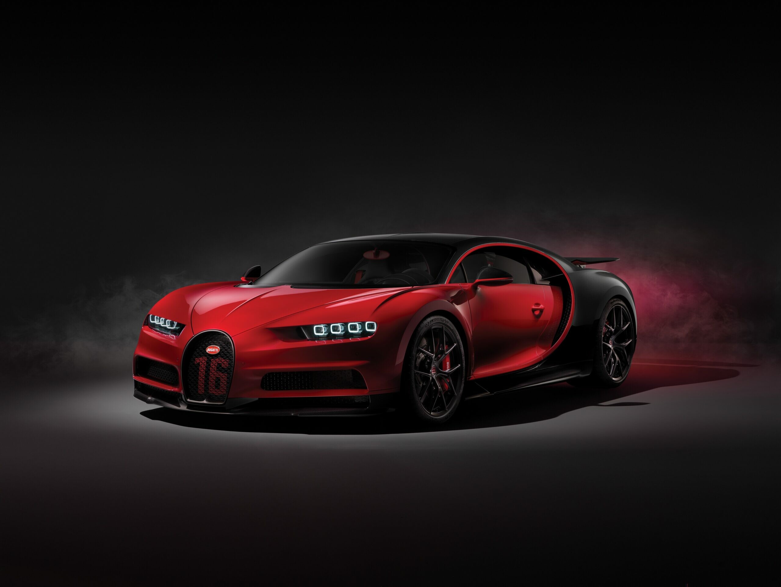 Bugatti: The Chiron was first shown at the Geneva Motor Show on 1 March 2016. 2560x1930 HD Wallpaper.