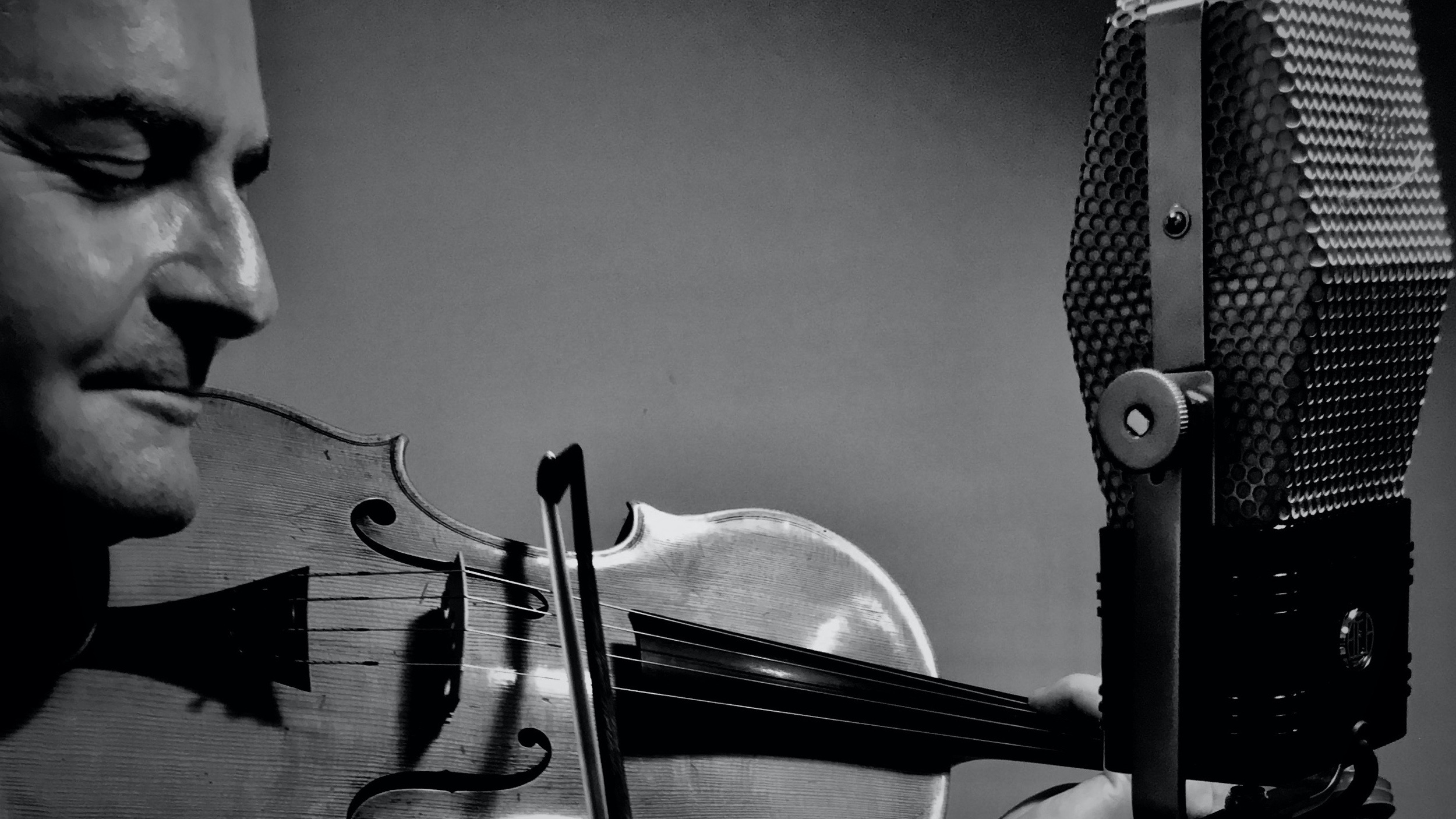 Viola: Recording The Music Of The Past Generations, Black And White, Violist, Musician, Harmonics. 2500x1410 HD Background.