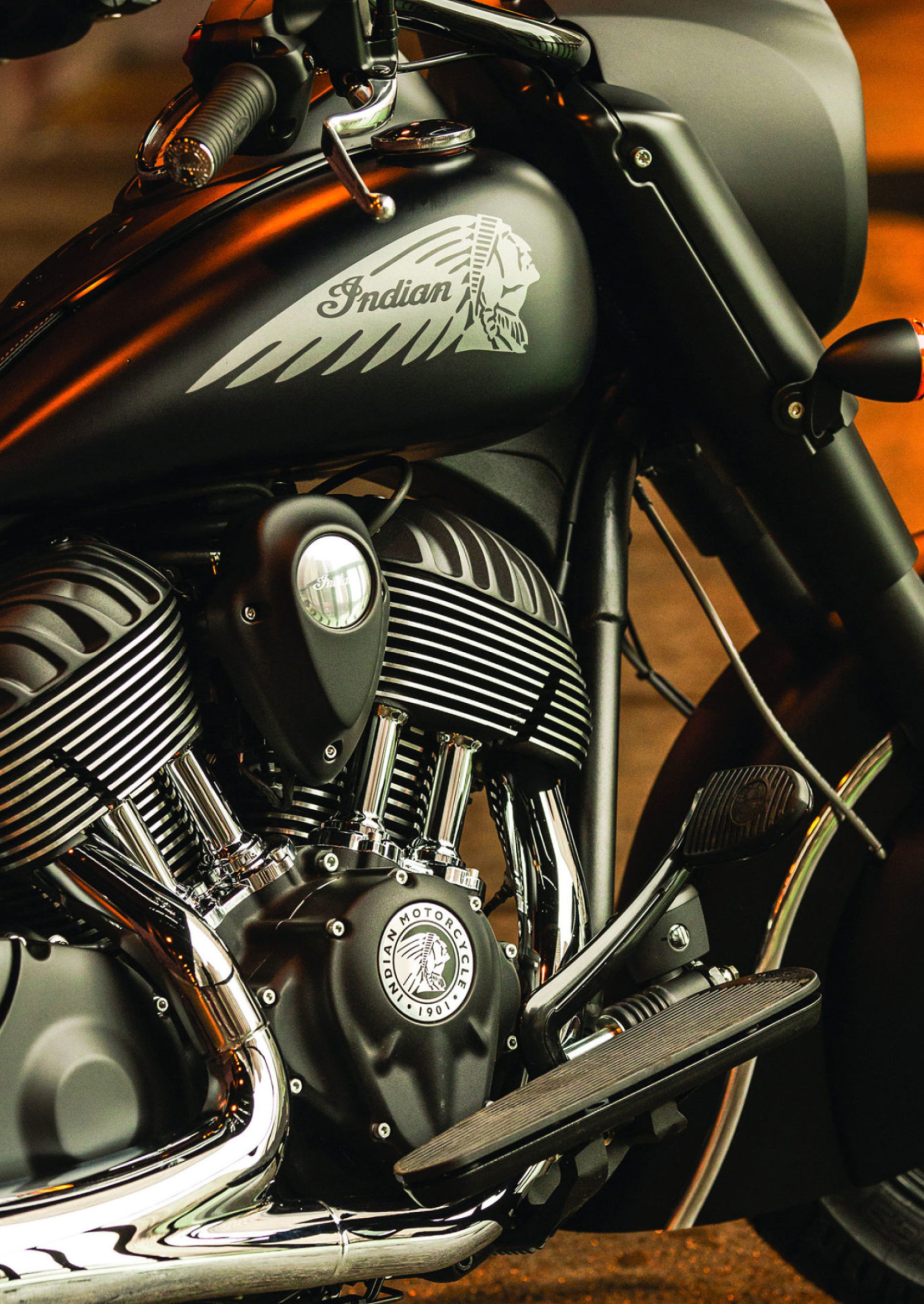 Indian Chief Dark Horse, 2016 review, Impressive features, MCNews, 1820x2560 HD Phone