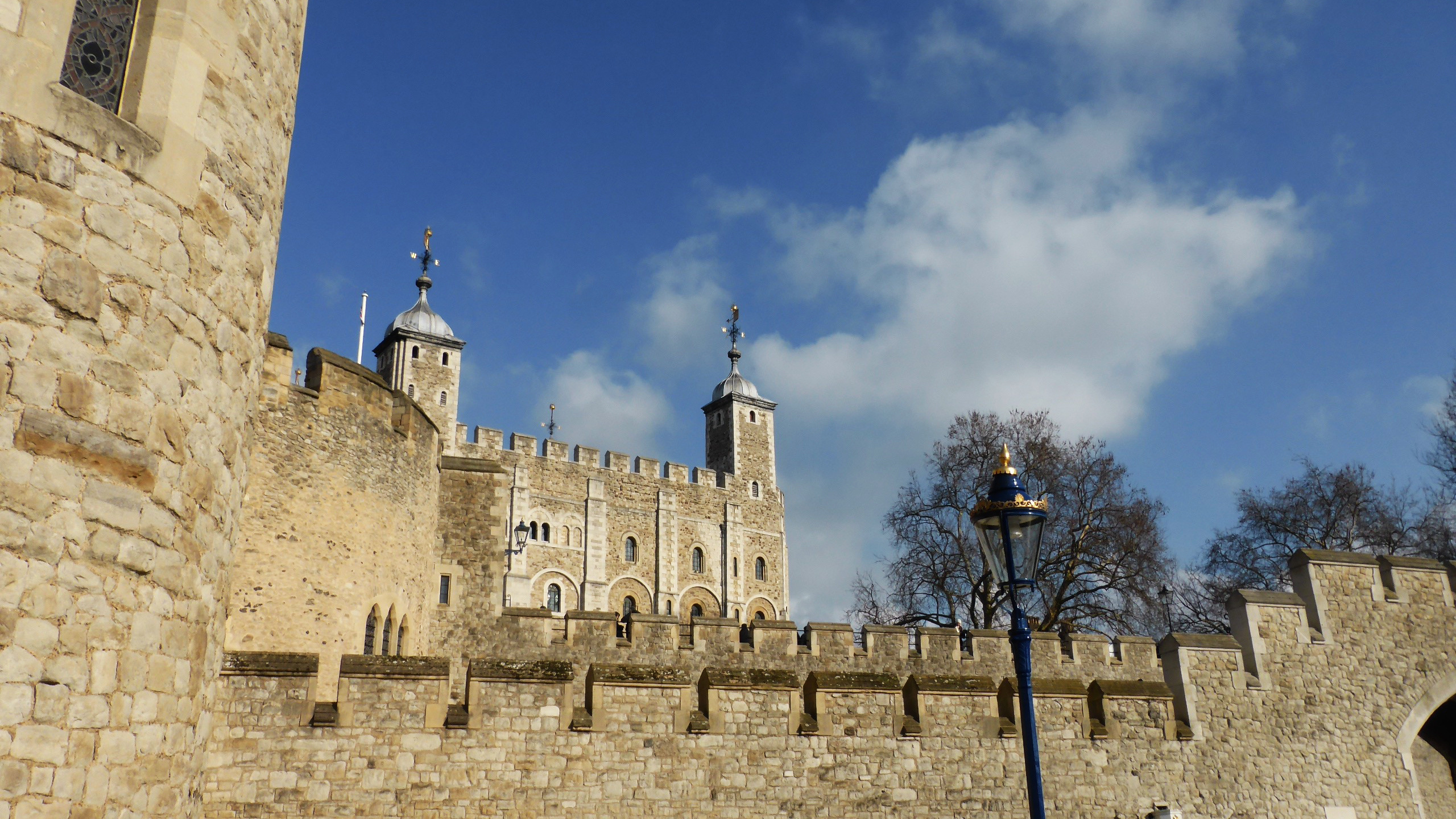 Tower of London secrets, CNN Travel, 2560x1440 HD Desktop