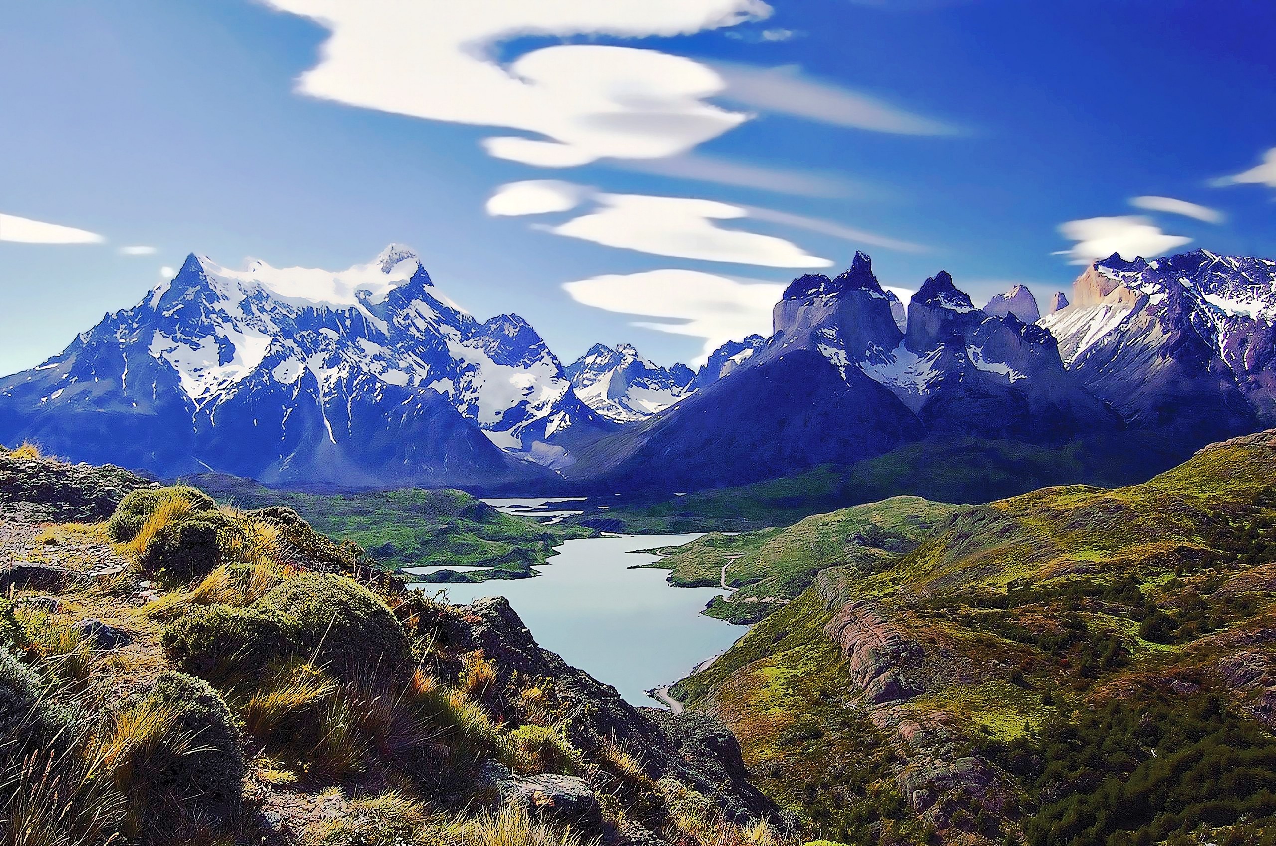 Chile: Torres Del Paine, The country ranks 42nd in the Human Development Index. 2560x1700 HD Background.