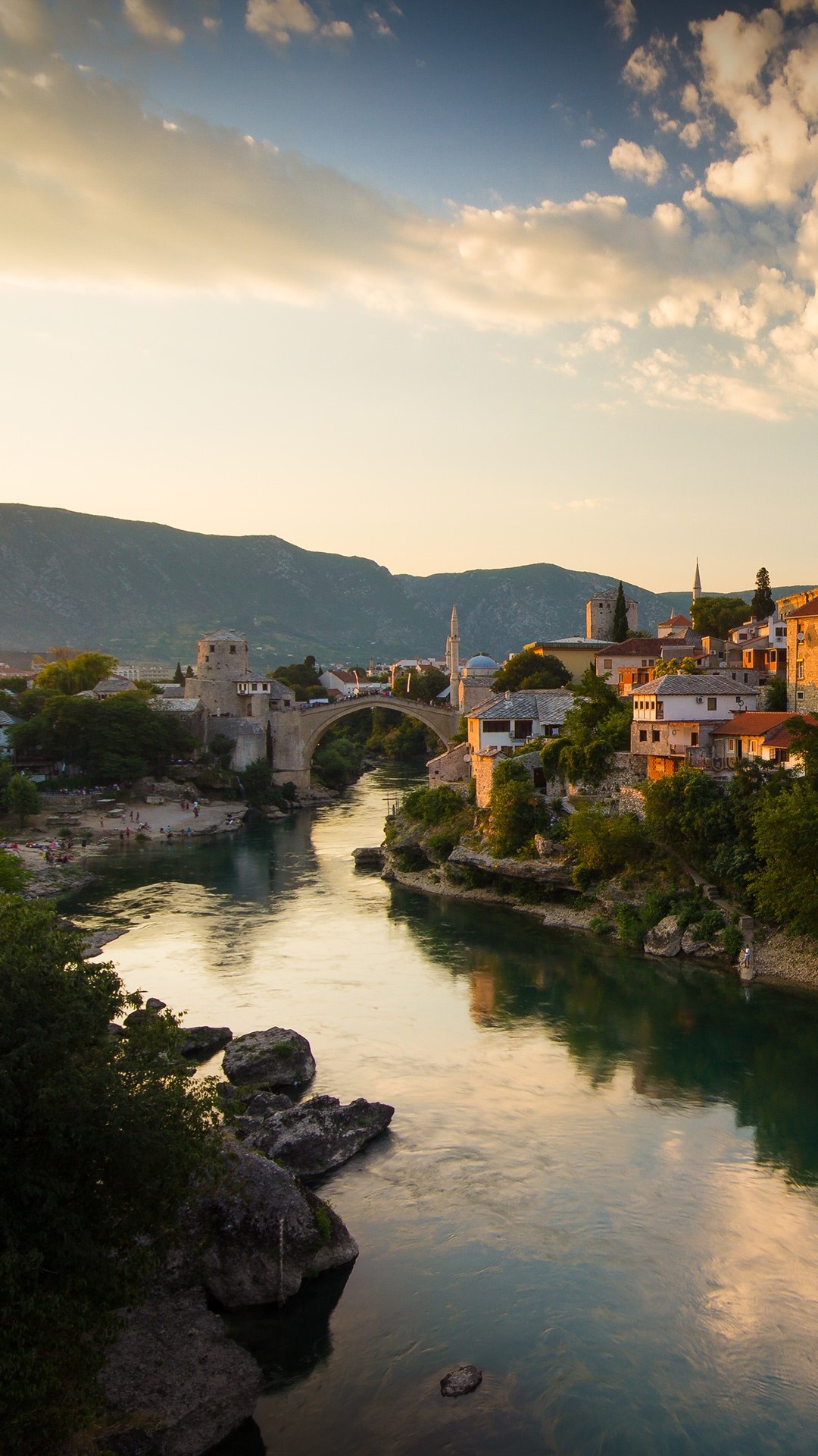 Neretva river, Mostar, Bosnia and Herzegovina, Windows 10 spotlight, 1080x1920 Full HD Handy