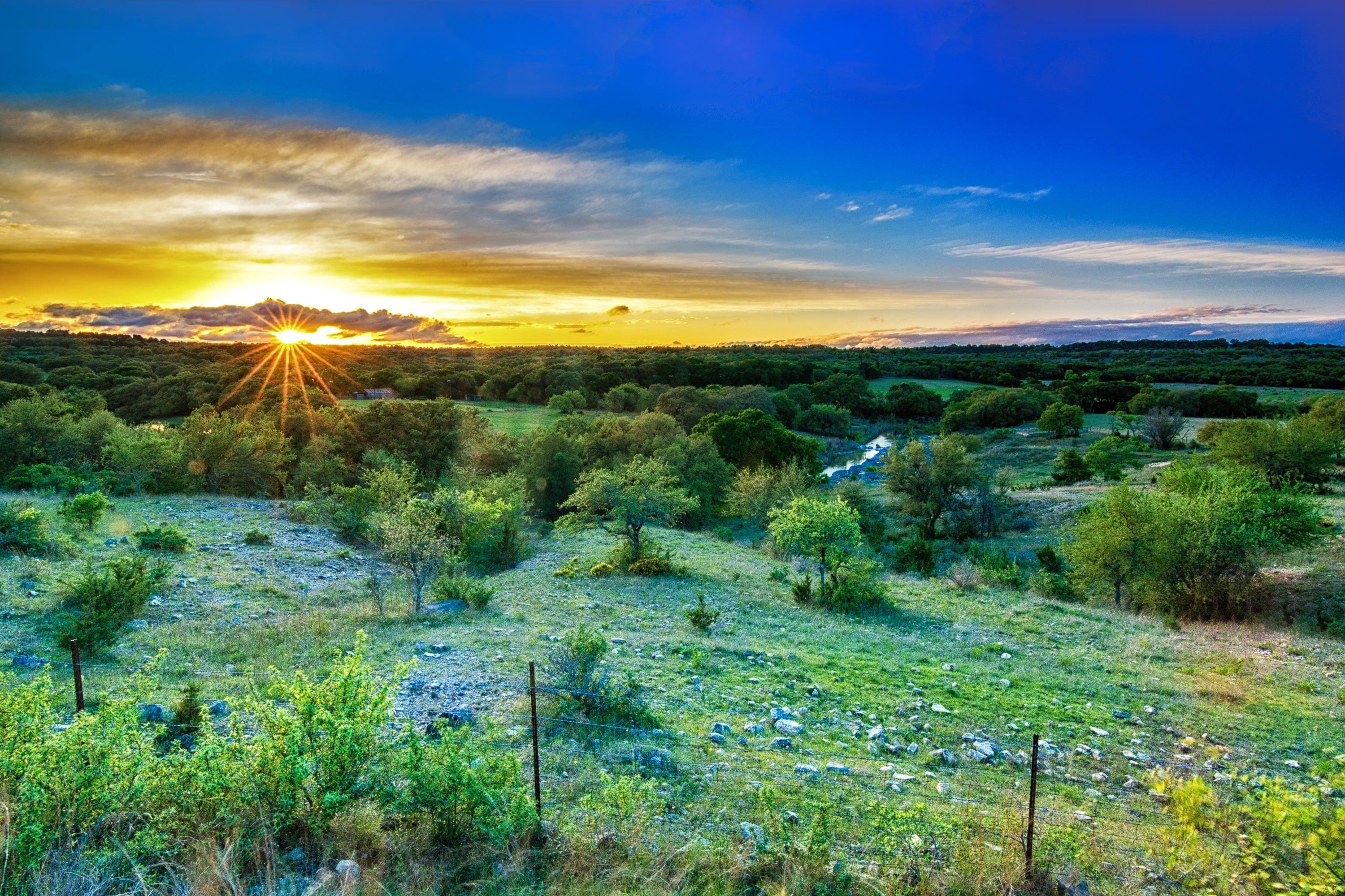 Lebendiger Sonnenuntergang über dem Texas Hill Country, 3000x2000 HD Desktop