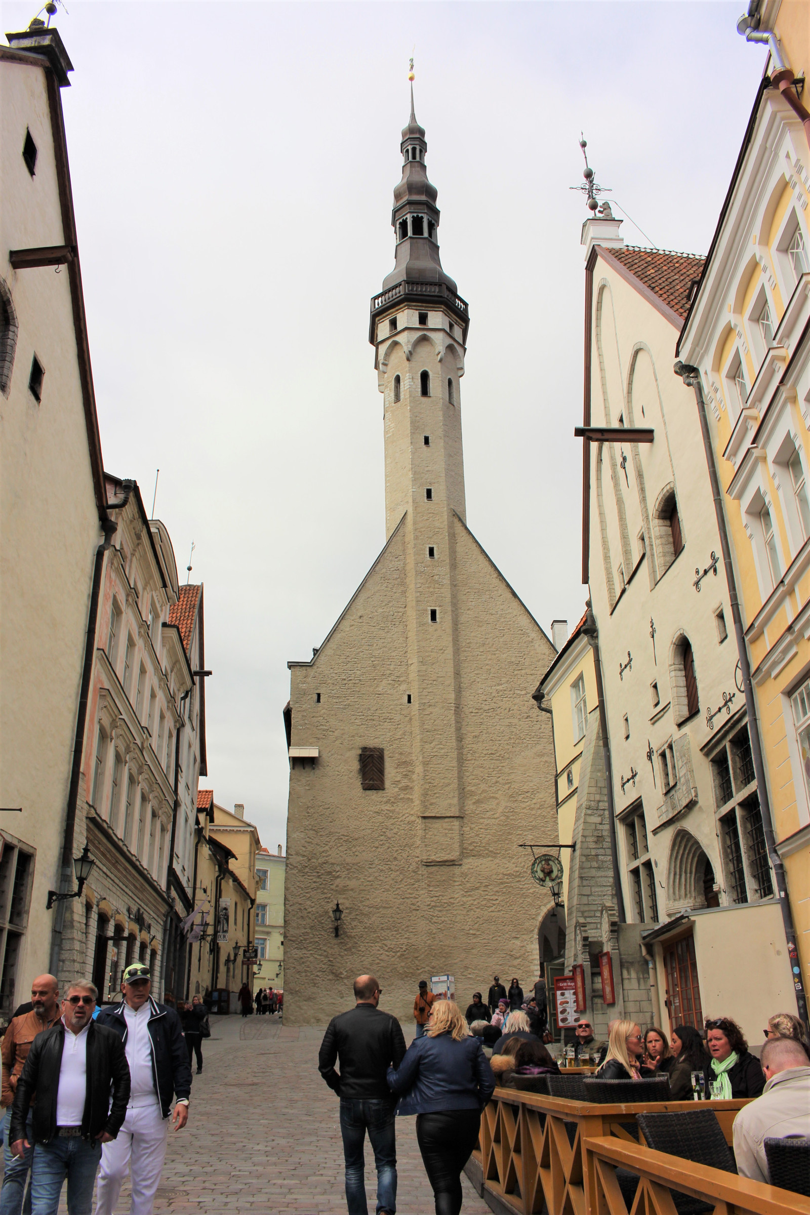 Tallinn Town Hall, Estonia, Tallinna raekoda, Aroma Asian, 1600x2400 HD Handy