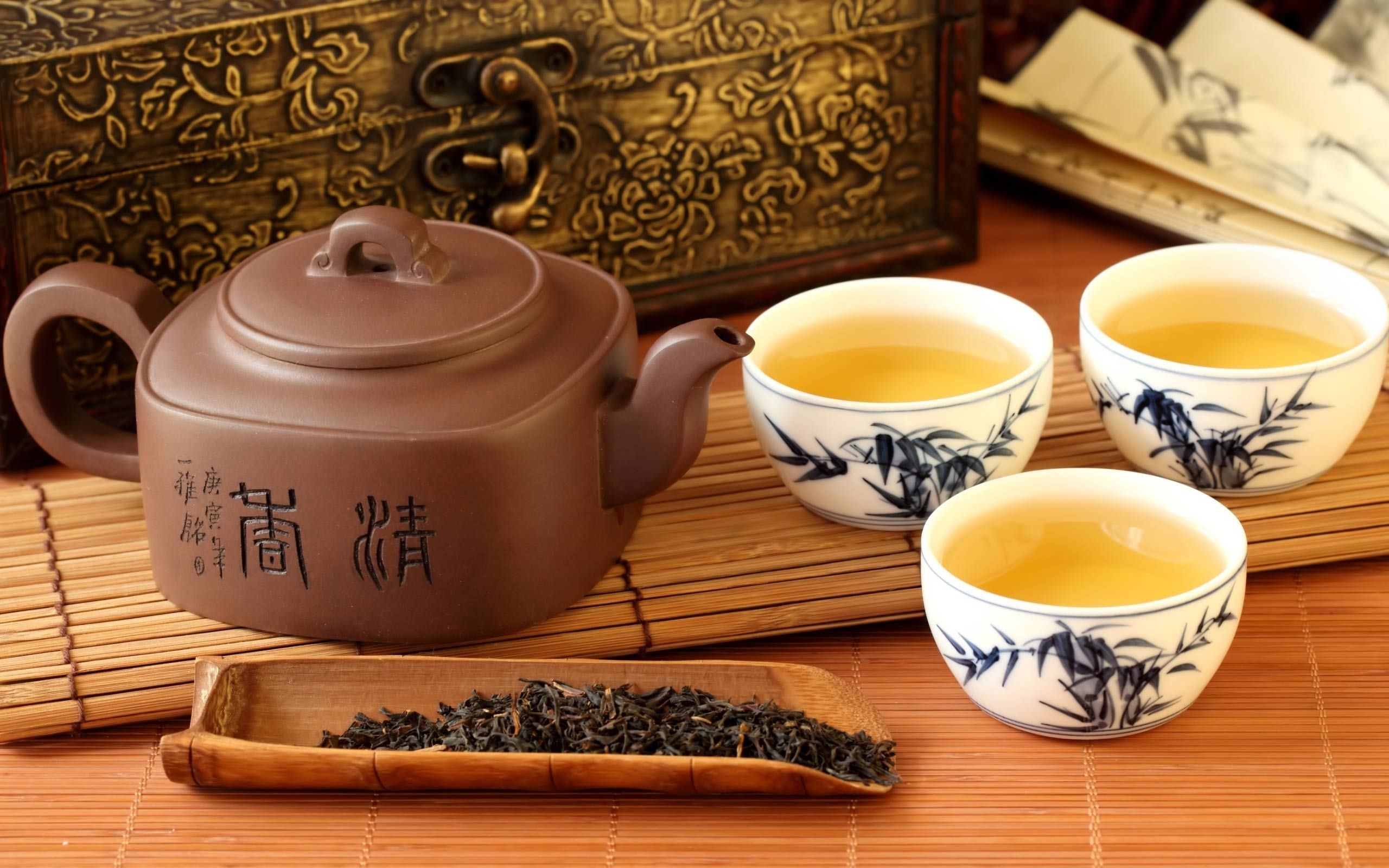 Tea: A variety of teas which are grown or consumed in China. 2560x1600 HD Wallpaper.