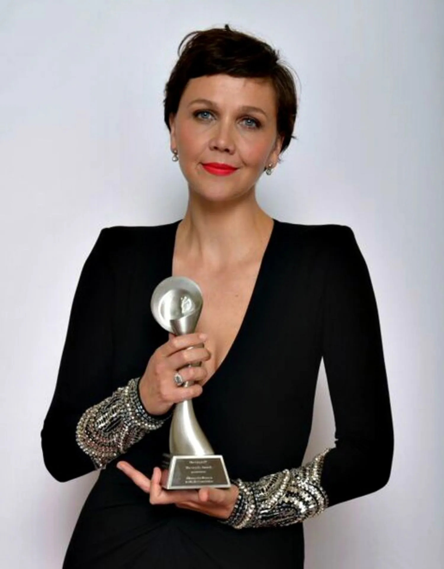 Maggie Gyllenhaal, Movies, Makeovers, Roles, 1500x1920 HD Handy